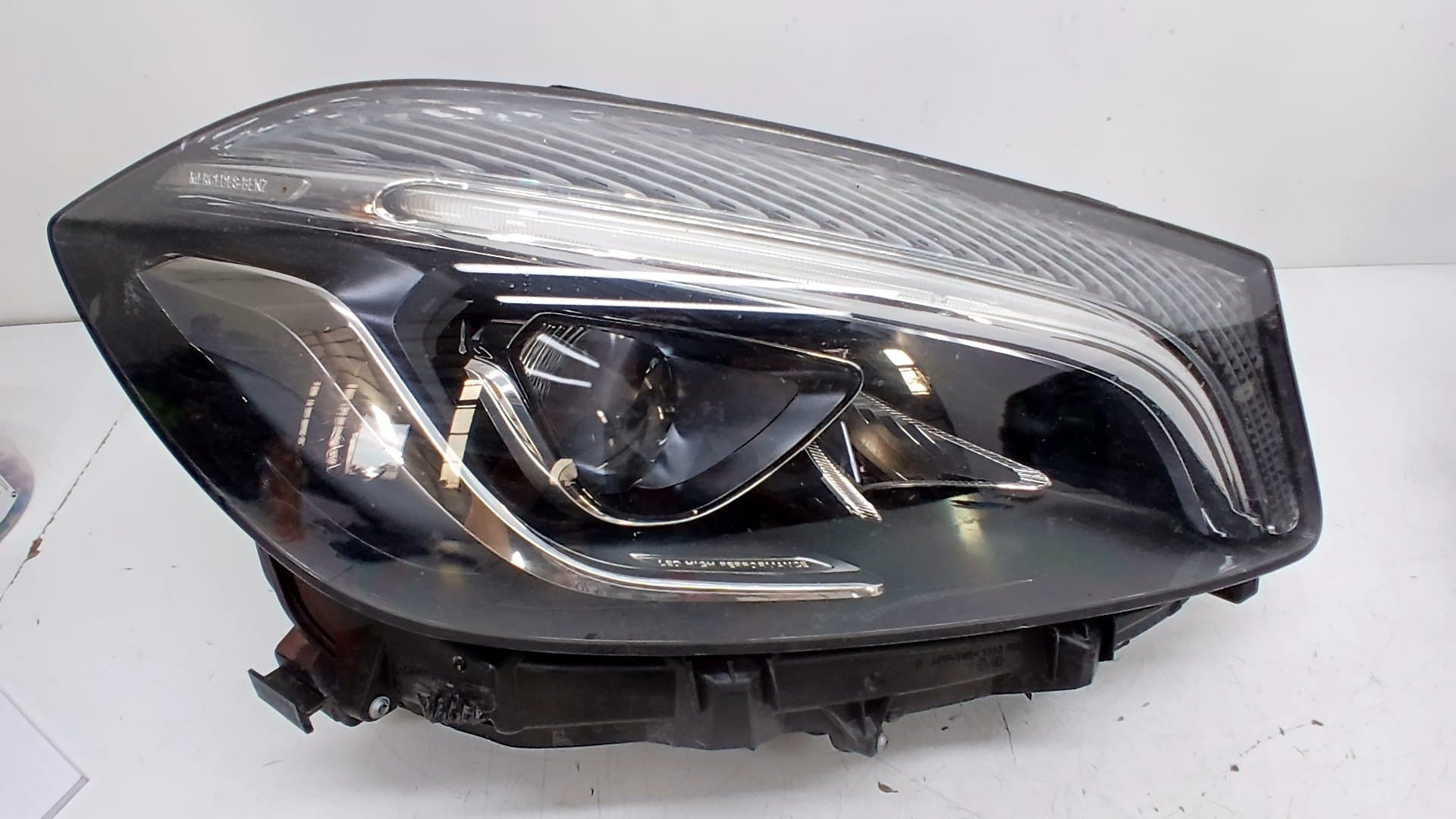 Faro derecho MERCEDES-BENZ CLASE A (W169)
