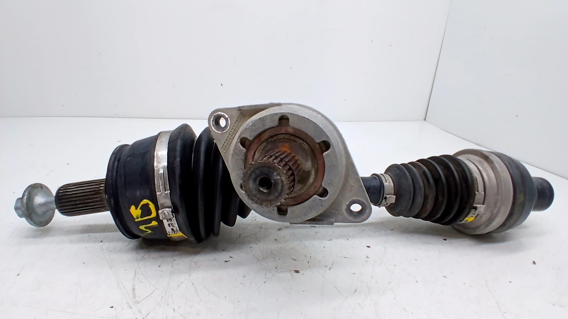Transmision delantera derecha MERCEDES-BENZ CLASE A (W169) 2