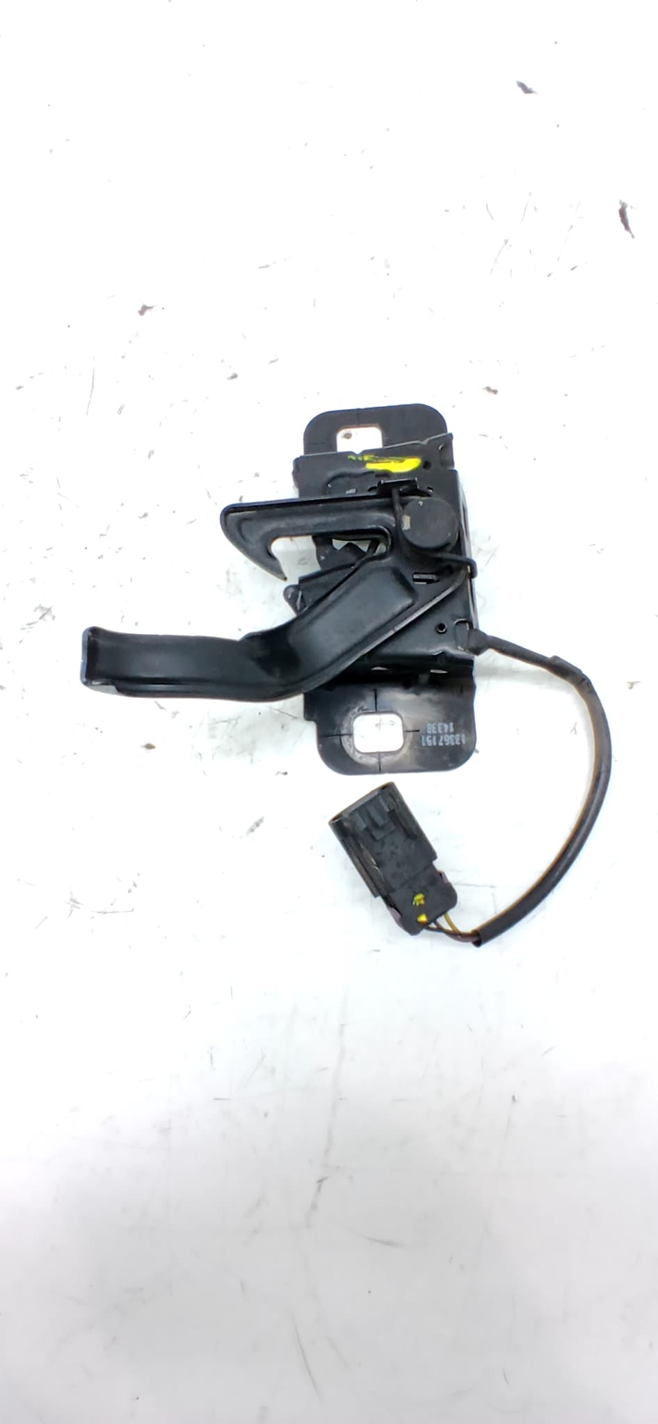 Cerradura capot OPEL ASTRA J LIM.