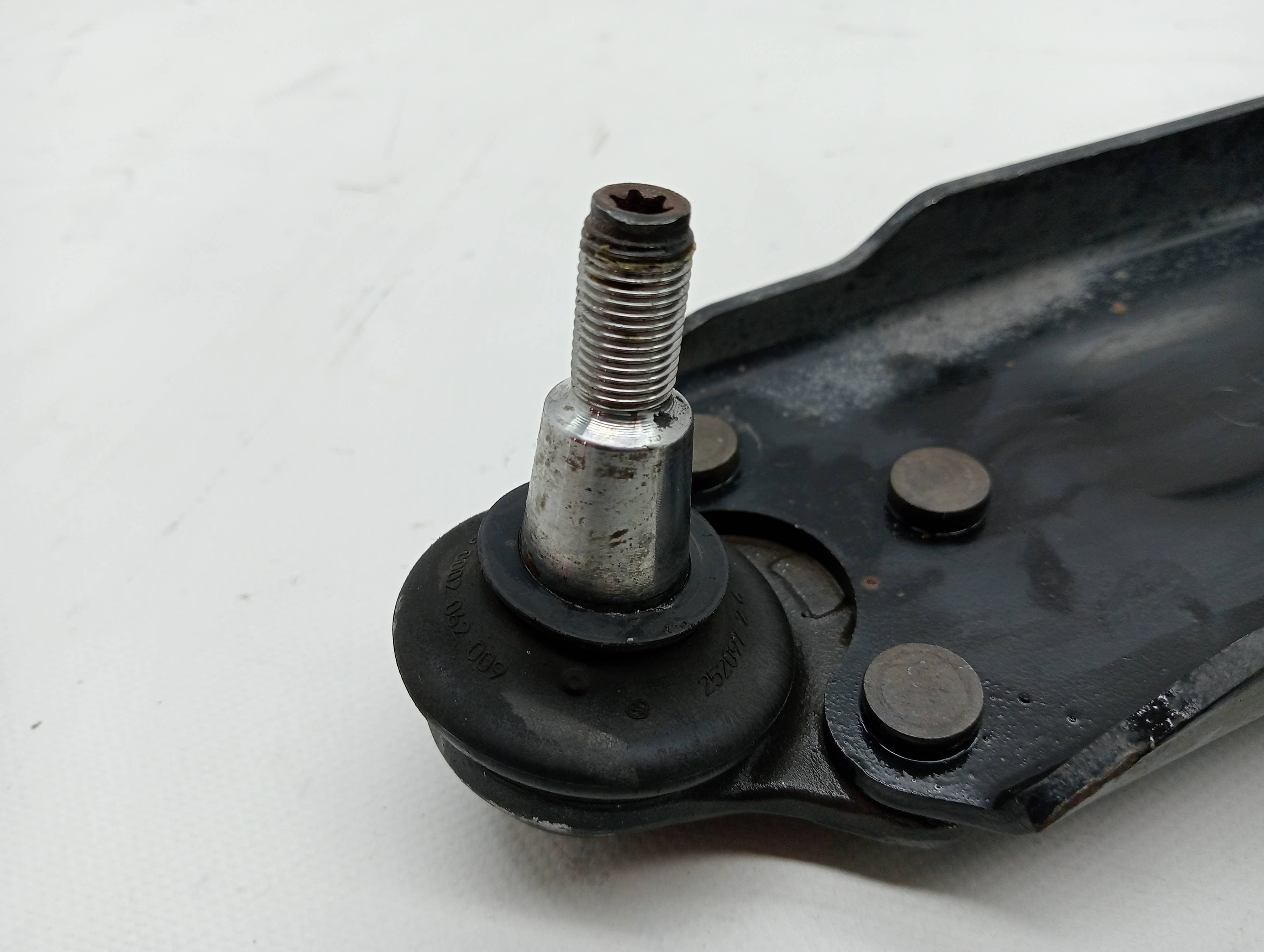 Brazo suspension inferior delantero izquierdo RENAULT SCENIC III 2