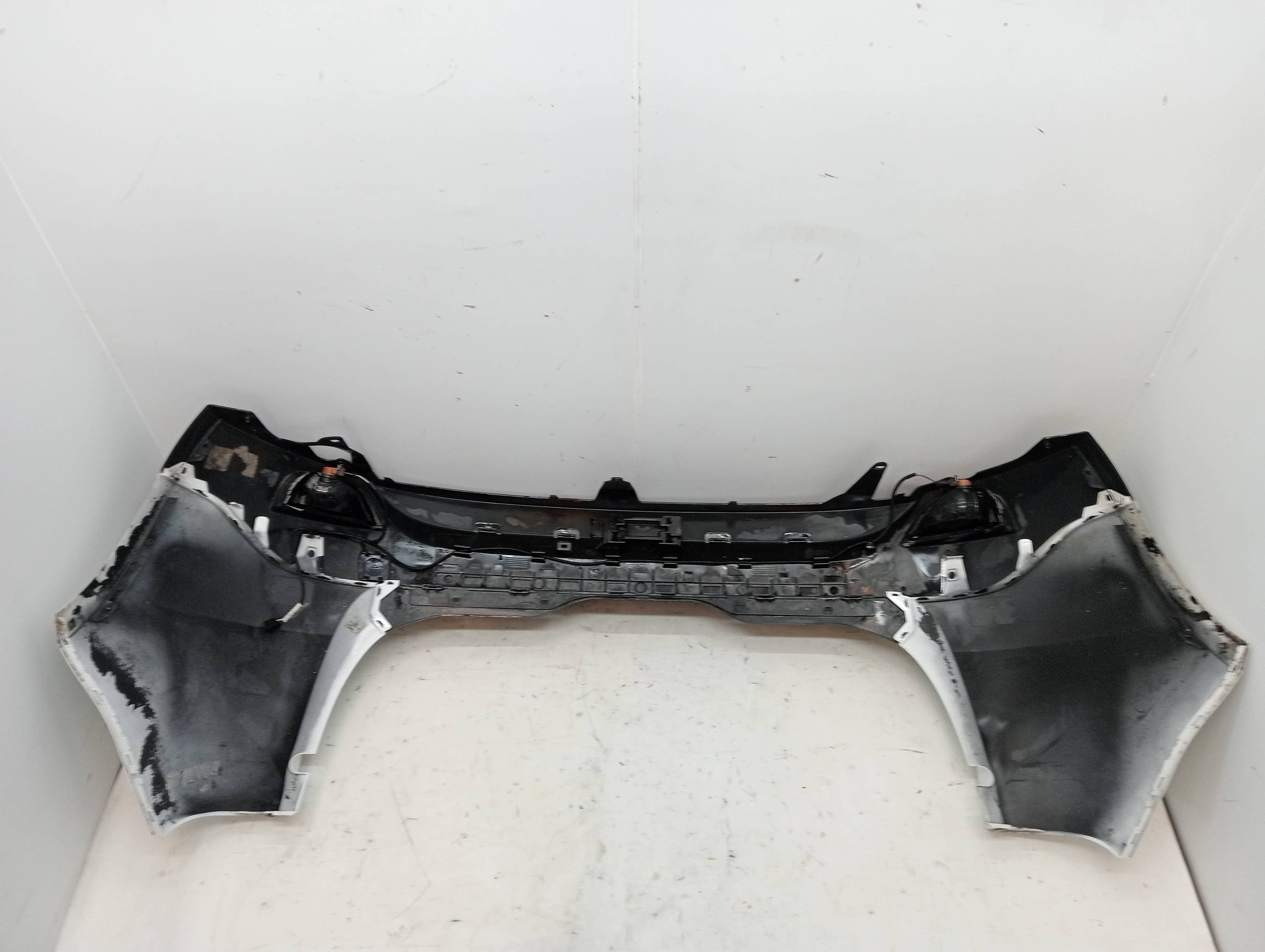 Paragolpes trasero RENAULT SCENIC III 2