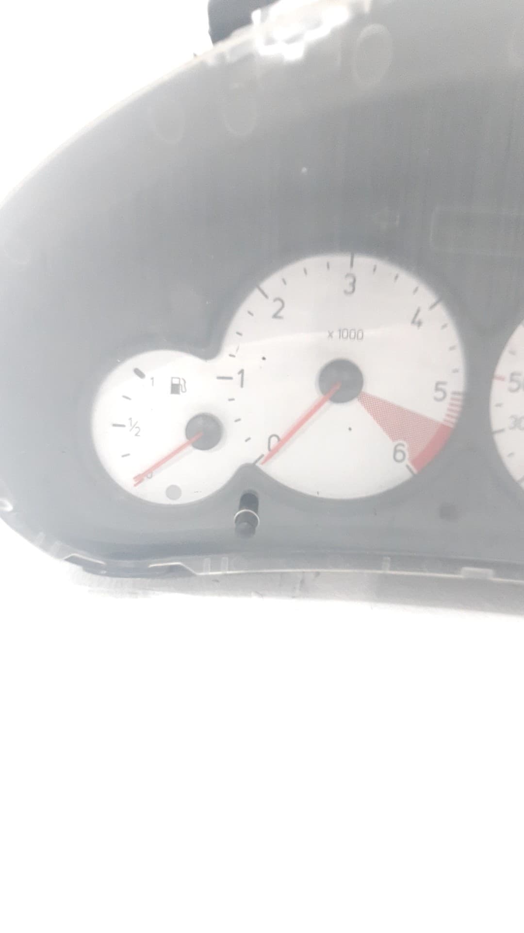 Cuadro instrumentos PEUGEOT 206 BERLINA 5