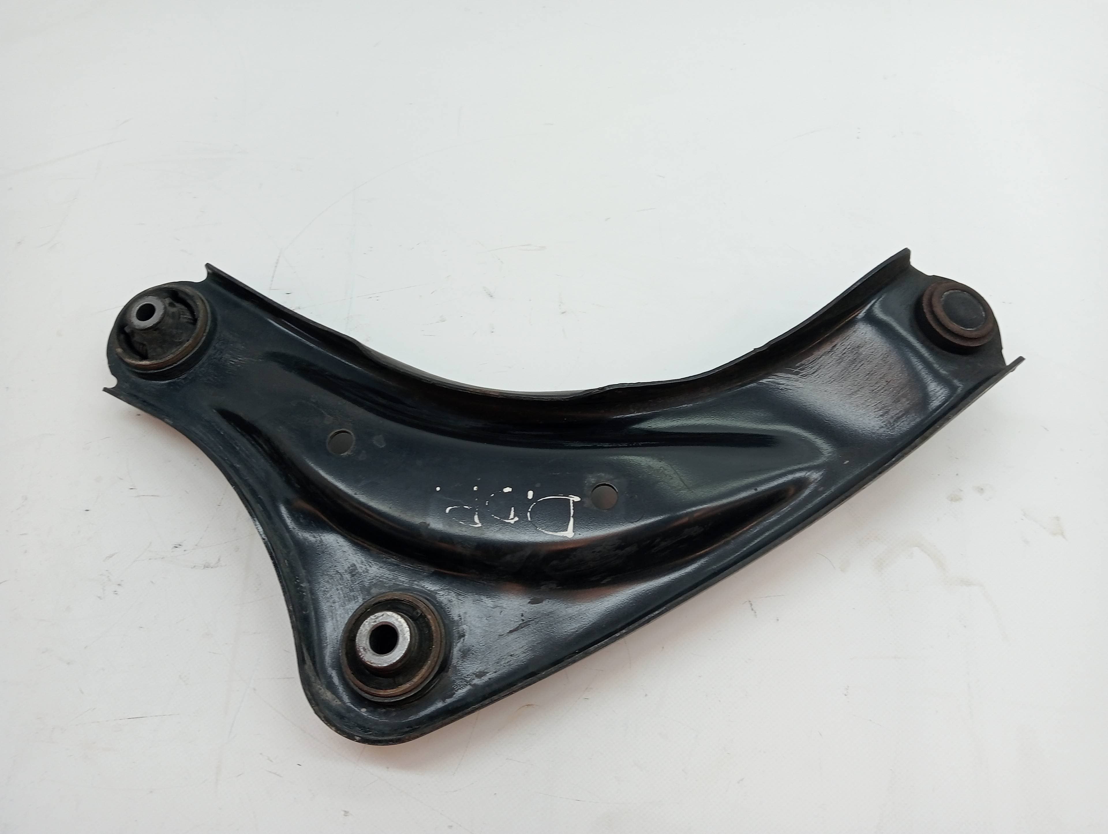 Brazo suspension inferior delantero derecho NISSAN PULSAR (C13) 3