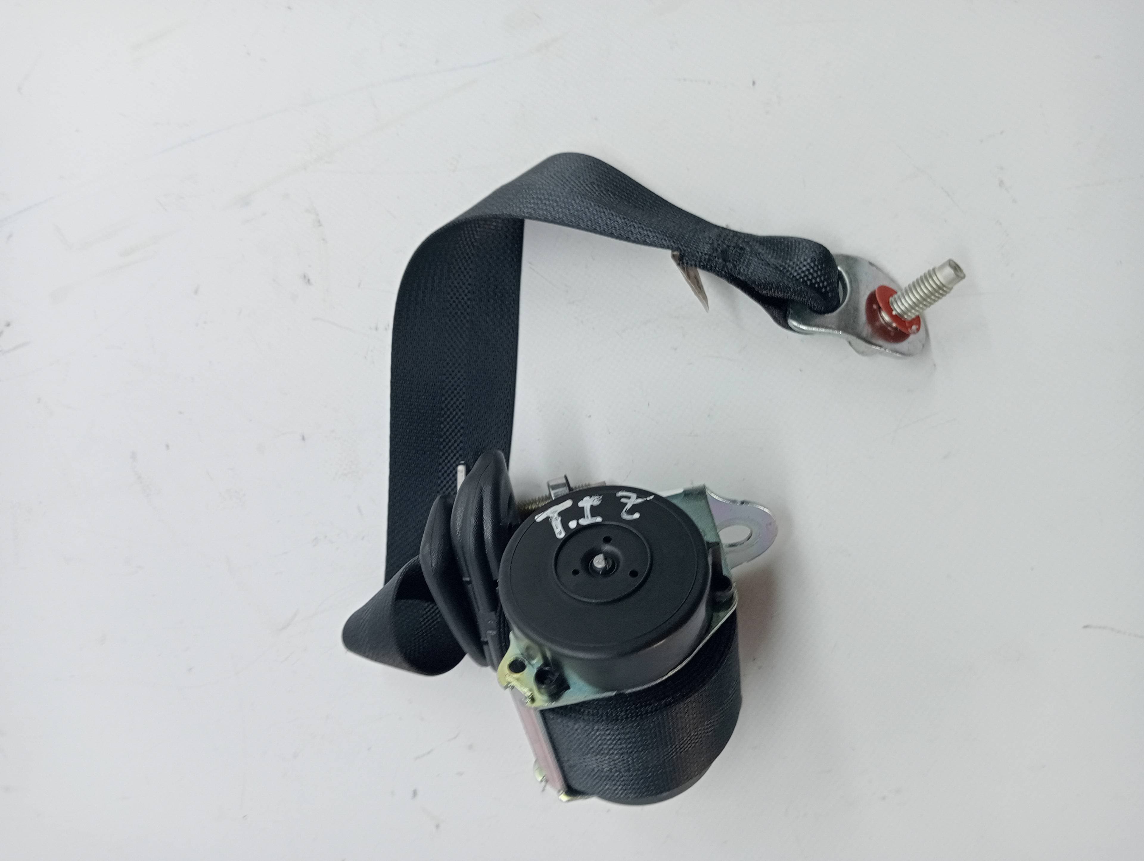 Cinturon seguridad trasero izquierdo NISSAN PULSAR (C13)