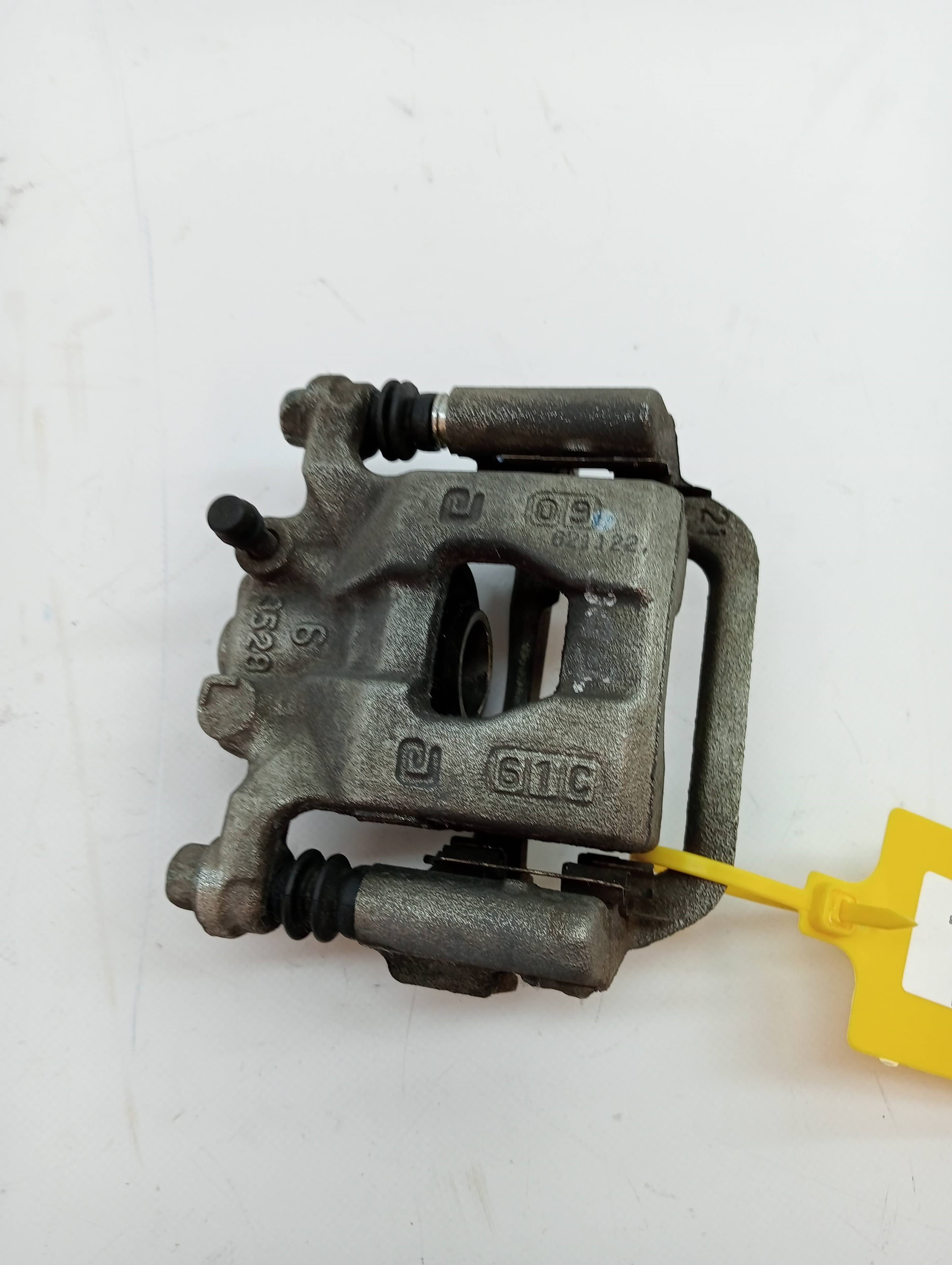 Recambio NISSAN PULSAR (C13) ref. 440014FA0A