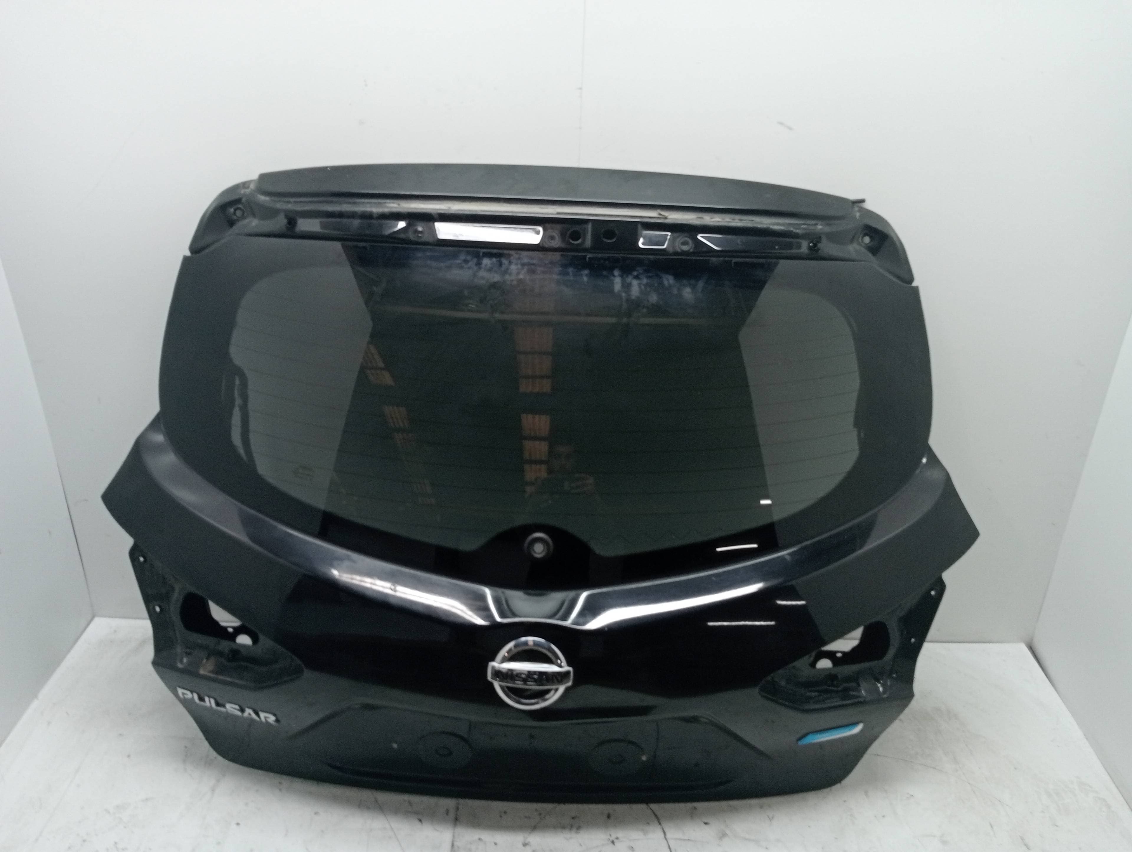 Porton trasero NISSAN PULSAR (C13)