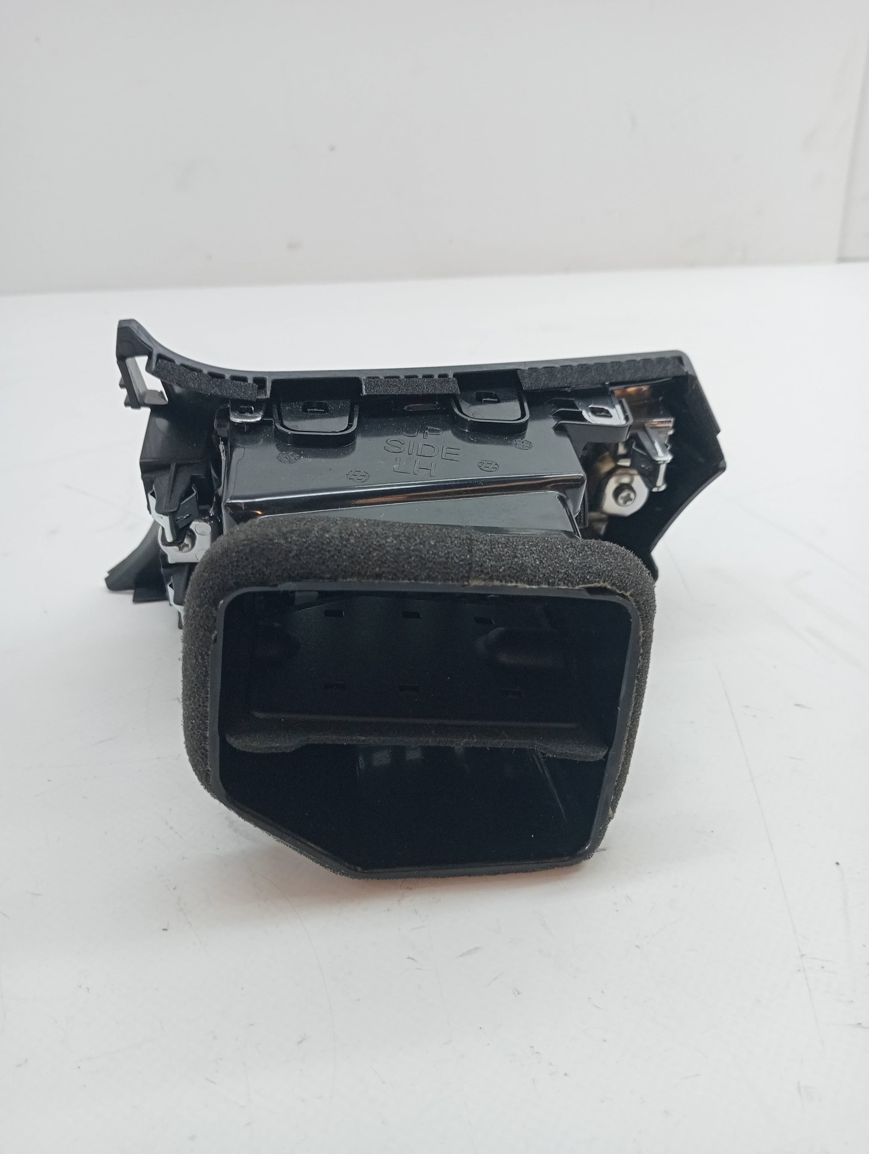 Recambio NISSAN PULSAR (C13) ref. 687523ZL0A 2