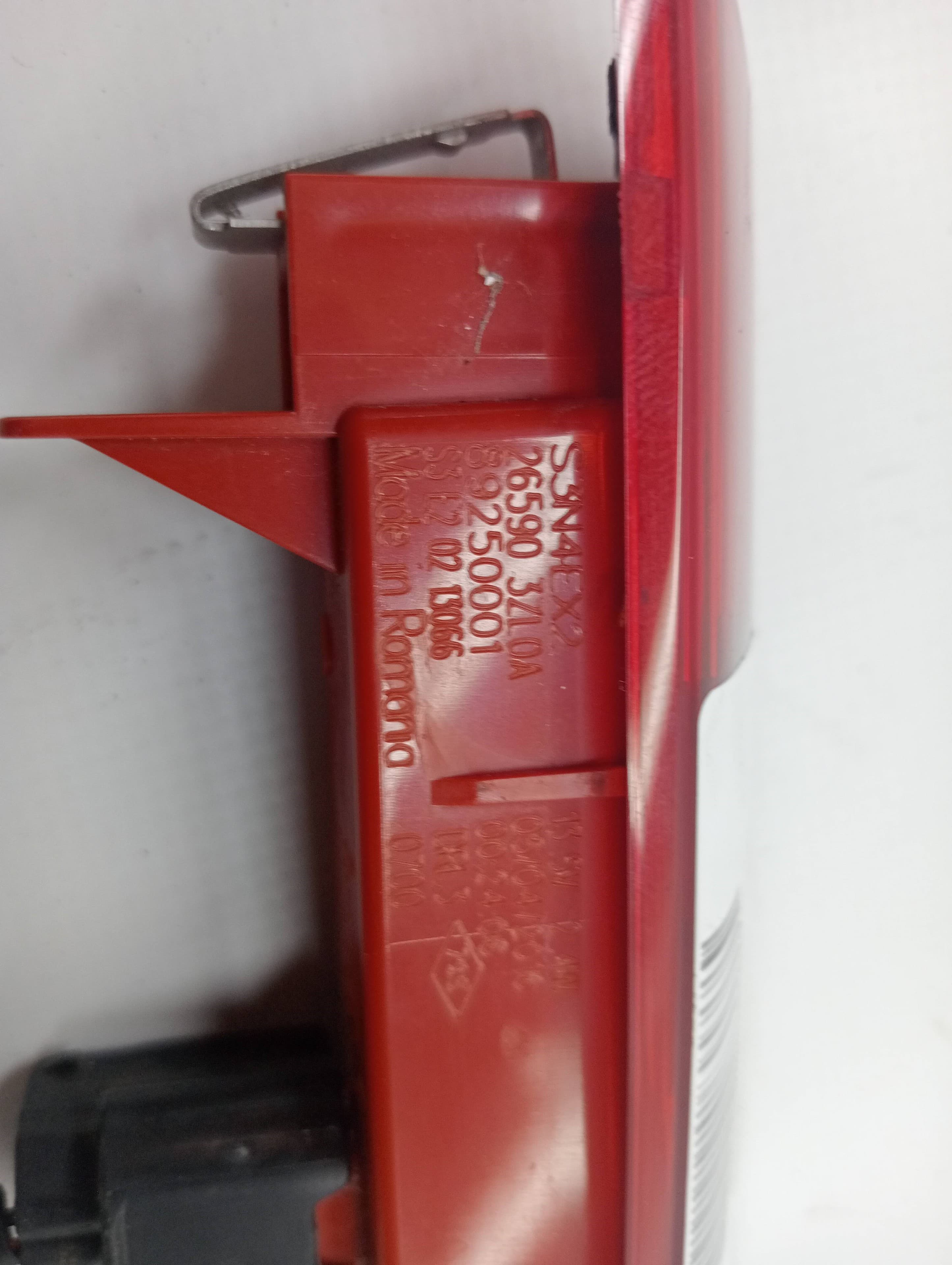 Luz central de freno NISSAN PULSAR (C13) 2