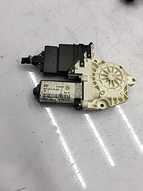 Motor elevalunas trasero derecho SEAT TOLEDO (1M2)