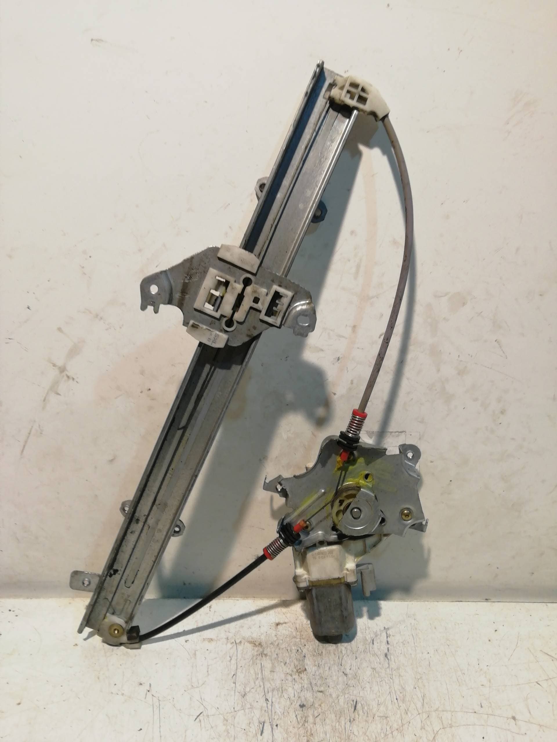 Elevalunas delantero izquierdo NISSAN MICRA (K12E)