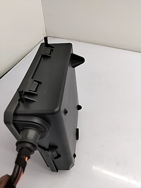 Caja reles / fusibles AUDI A4 AVANT (8K5) (2008) 4