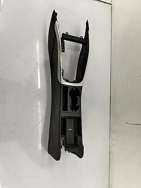Consola central AUDI A4 AVANT (8K5) (2008)