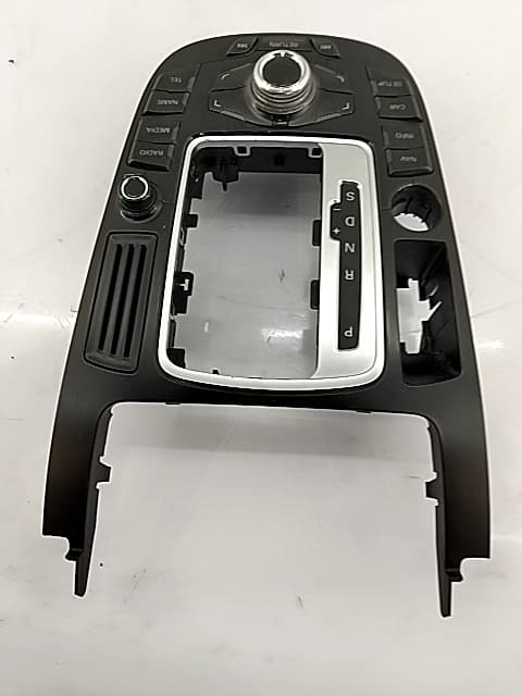 Consola central AUDI A4 AVANT (8K5) (2008)