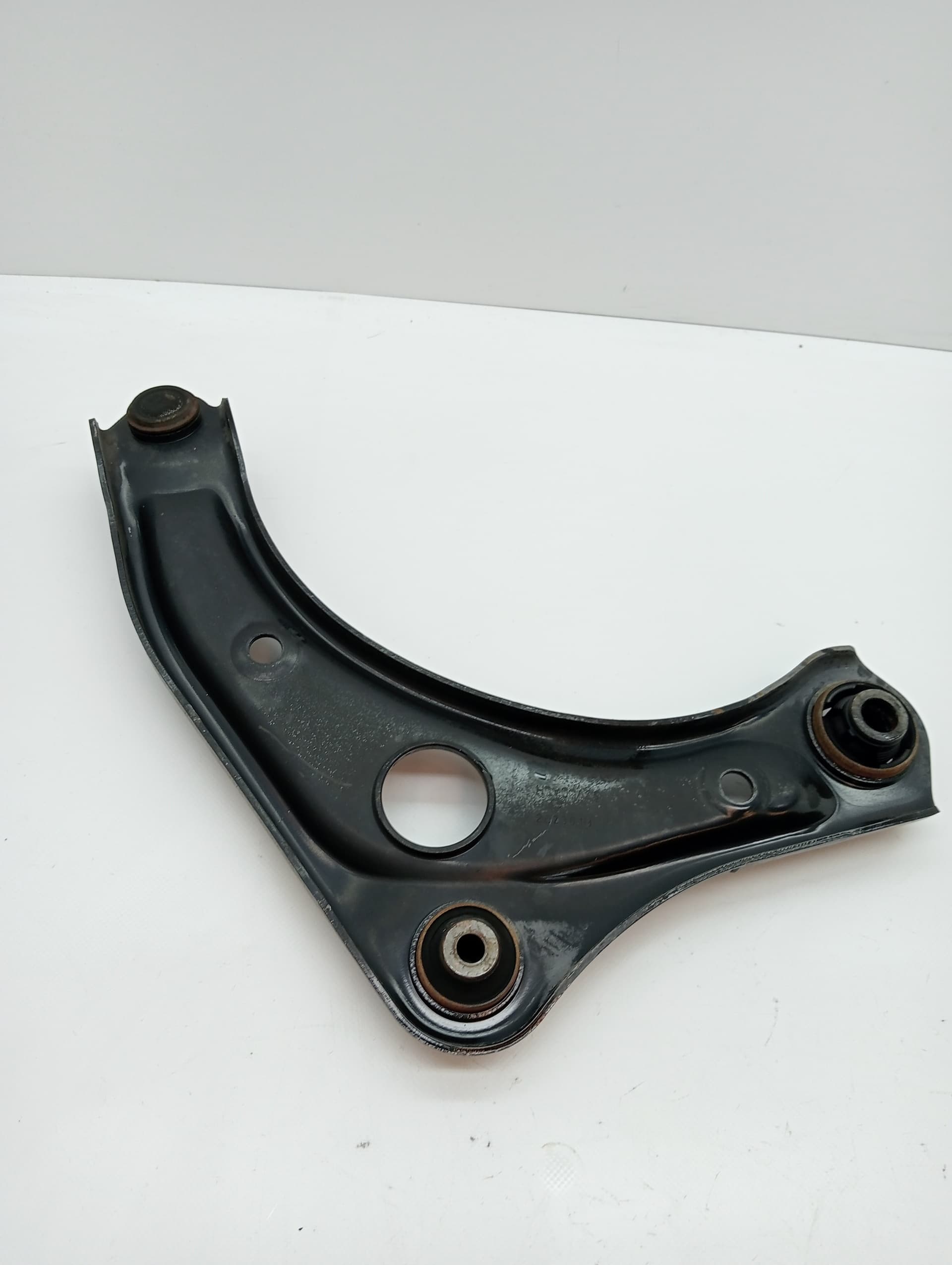 Brazo suspension inferior delantero izquierdo NISSAN NOTE 2