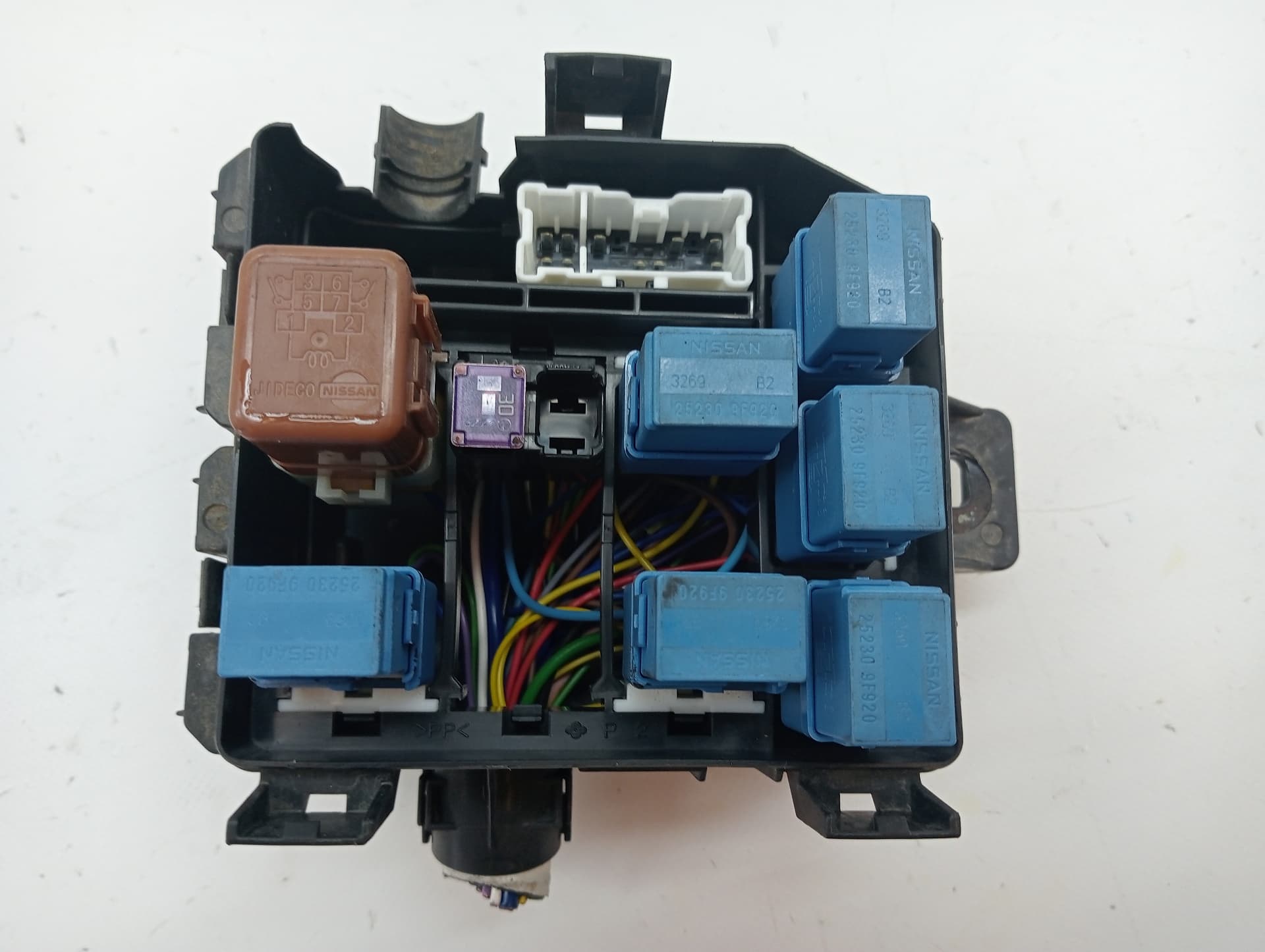Caja reles / fusibles NISSAN NOTE