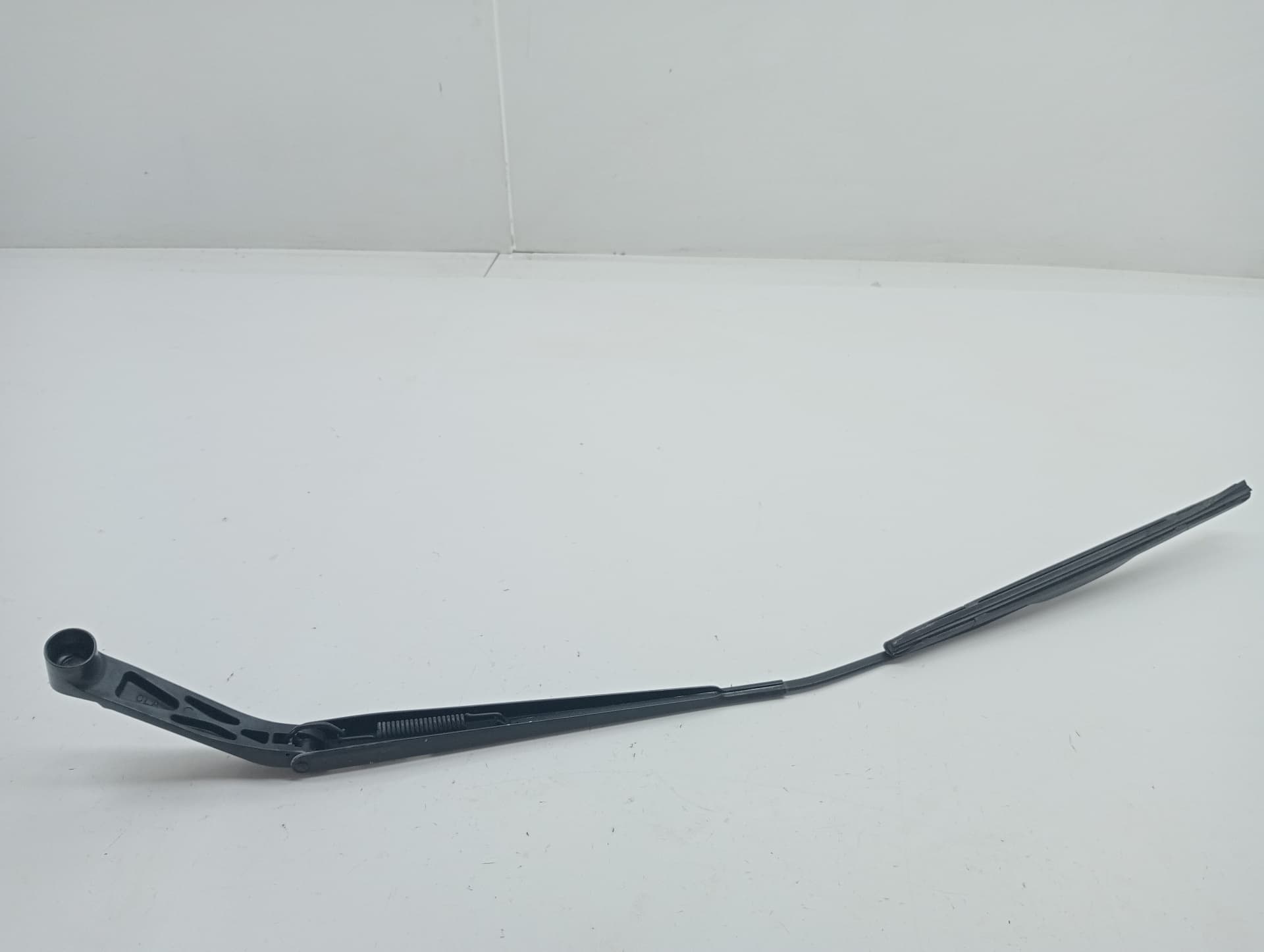 Brazo limpia delantero derecho NISSAN NOTE 3
