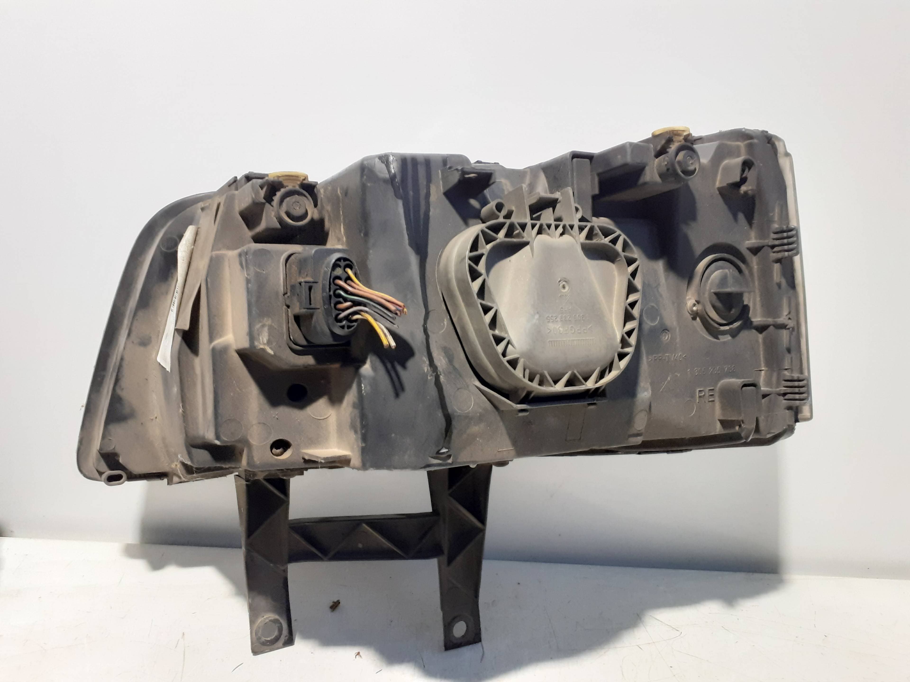 Faro derecho VOLKSWAGEN T5 TRANSPORTER/FURGONETA 2