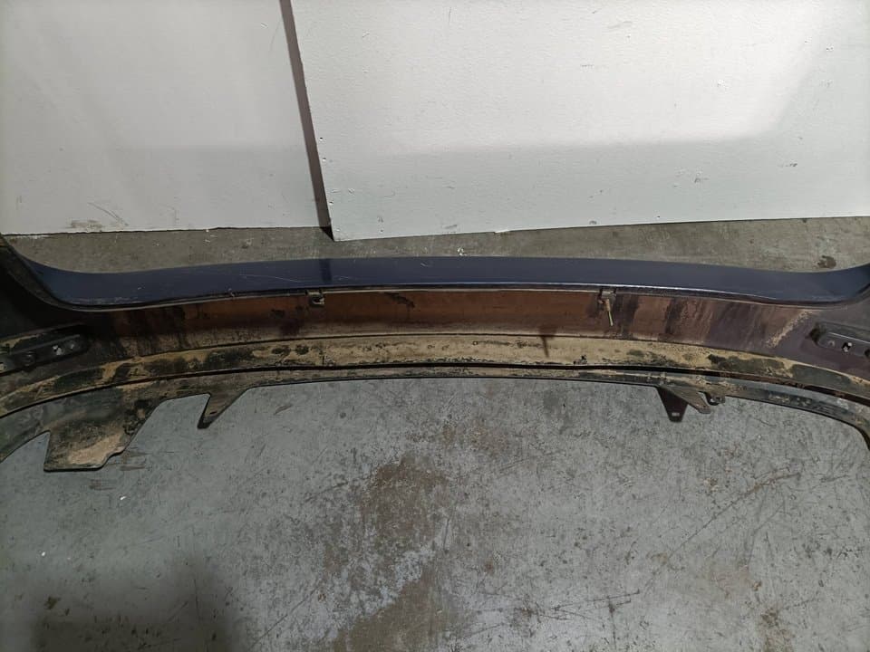 Paragolpes trasero TOYOTA COROLLA VERSO (E12) 3