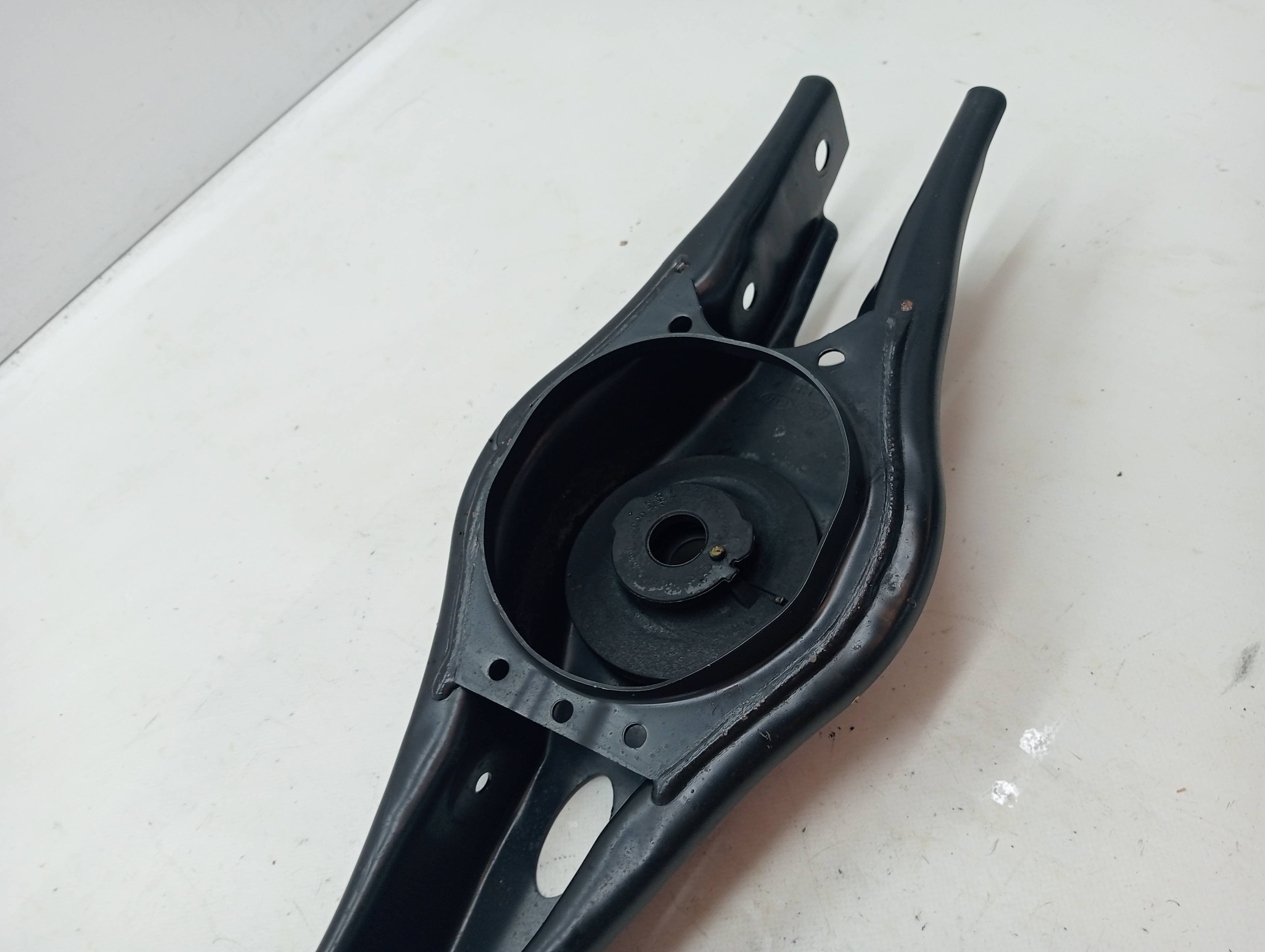 Brazo suspension inferior trasero derecho HYUNDAI I30 CW (PD) 3