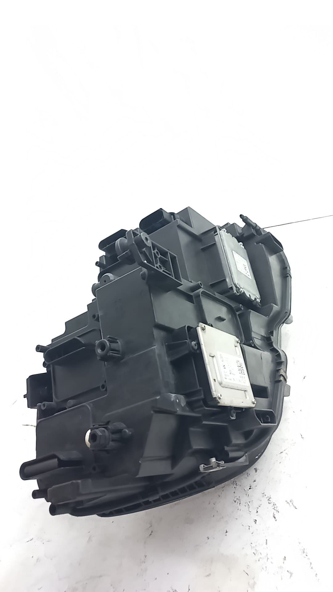 Faro izquierdo VOLKSWAGEN TIGUAN (AX1) 4