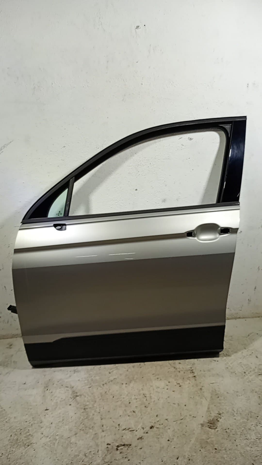 Puerta delantera izquierda VOLKSWAGEN TIGUAN (AX1)