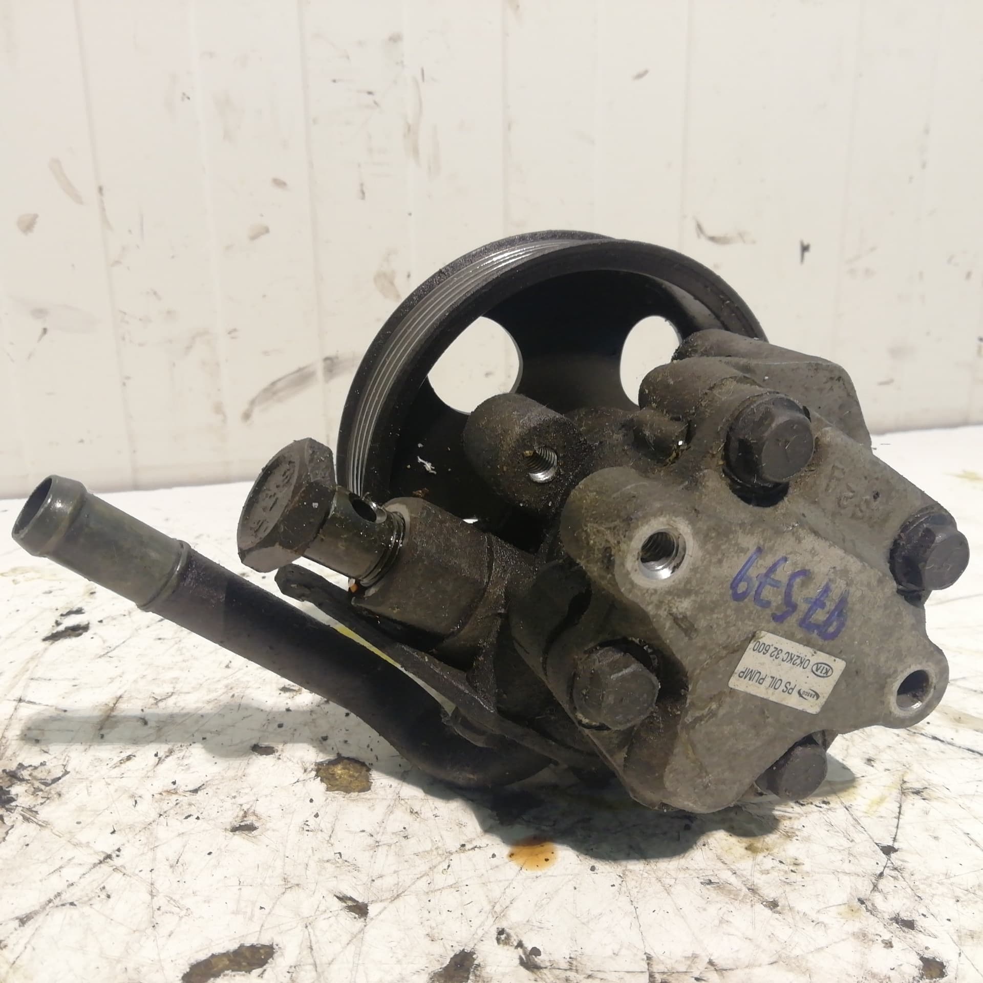 Bomba direccion KIA CARENS 3
