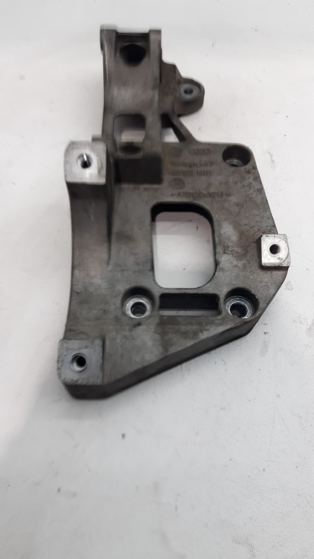 Soporte alternador SEAT LEON (1P1)