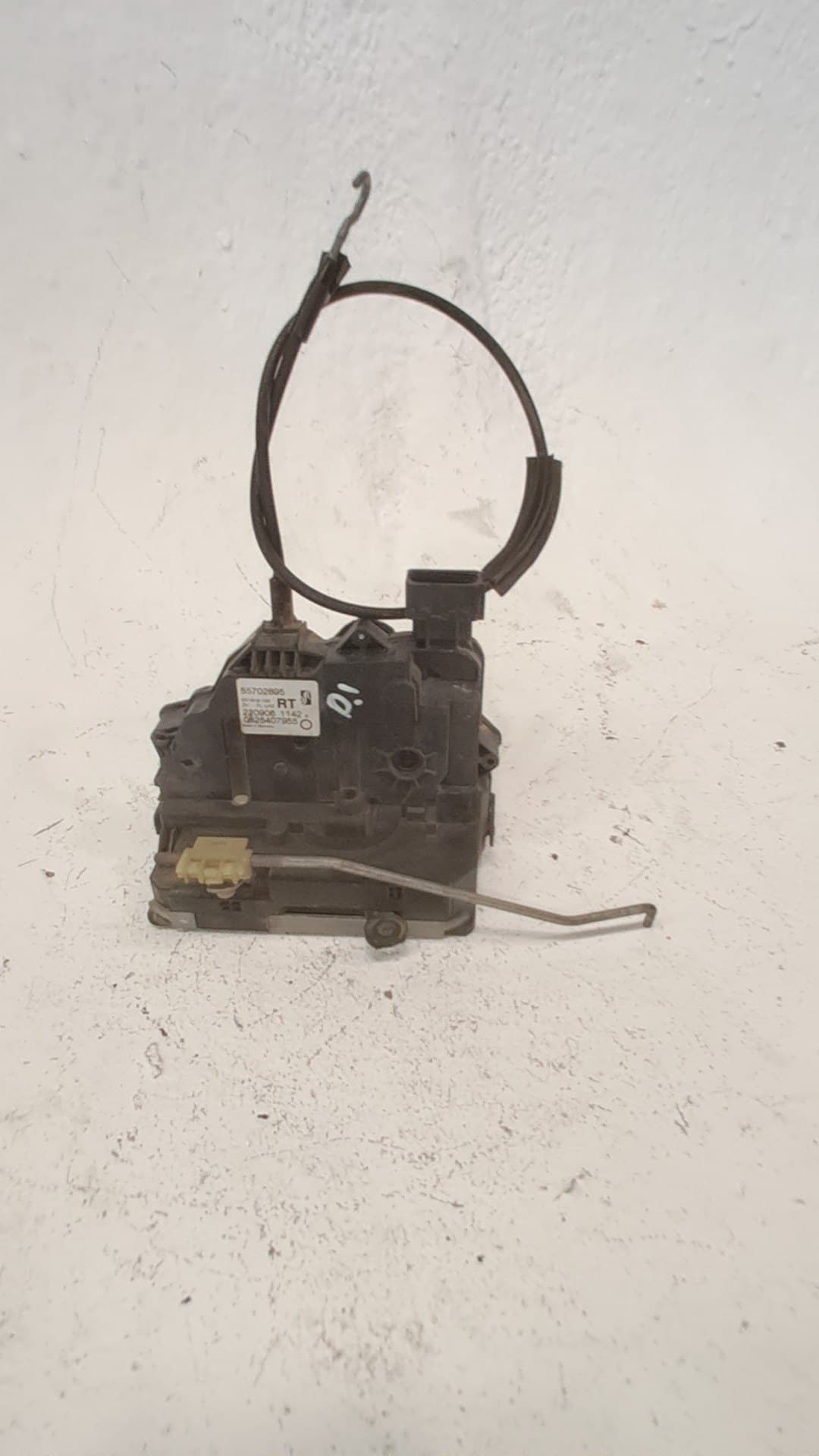 Cerradura puerta delantera izquierda OPEL CORSA D