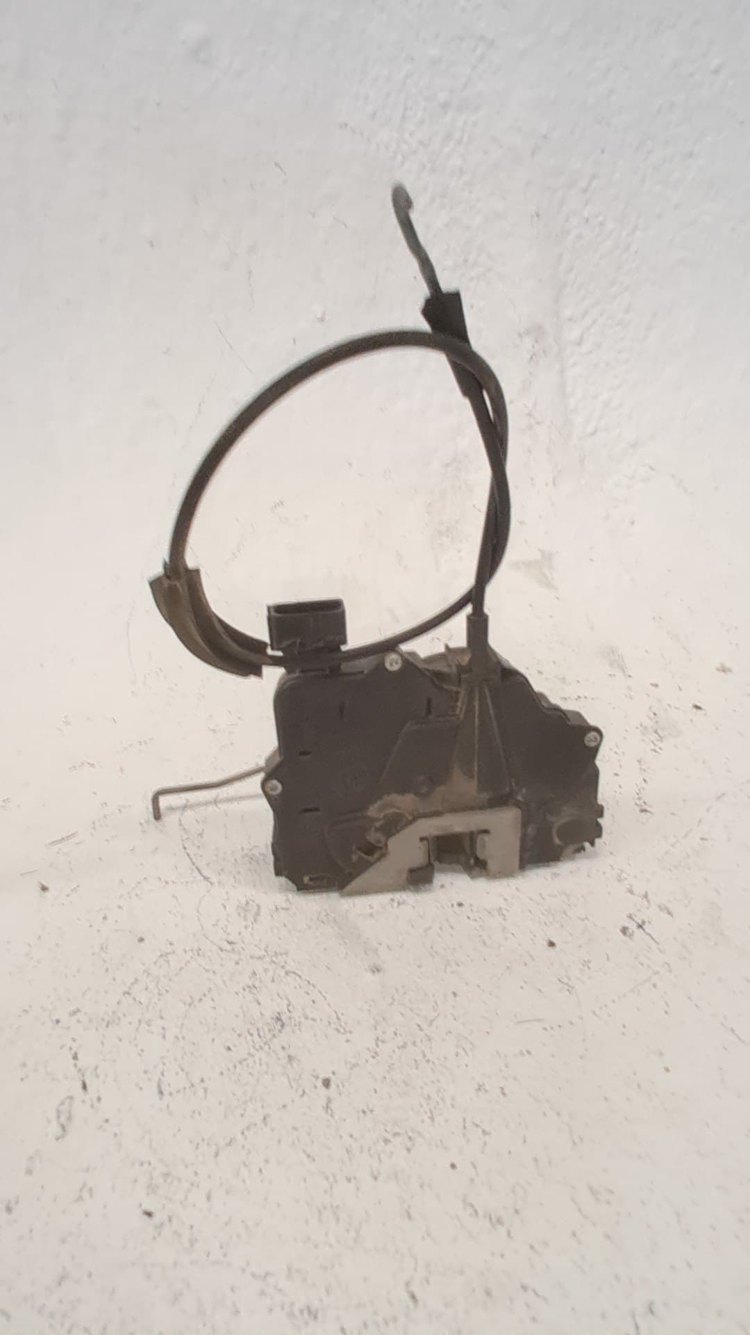 Cerradura puerta delantera izquierda OPEL CORSA D 3