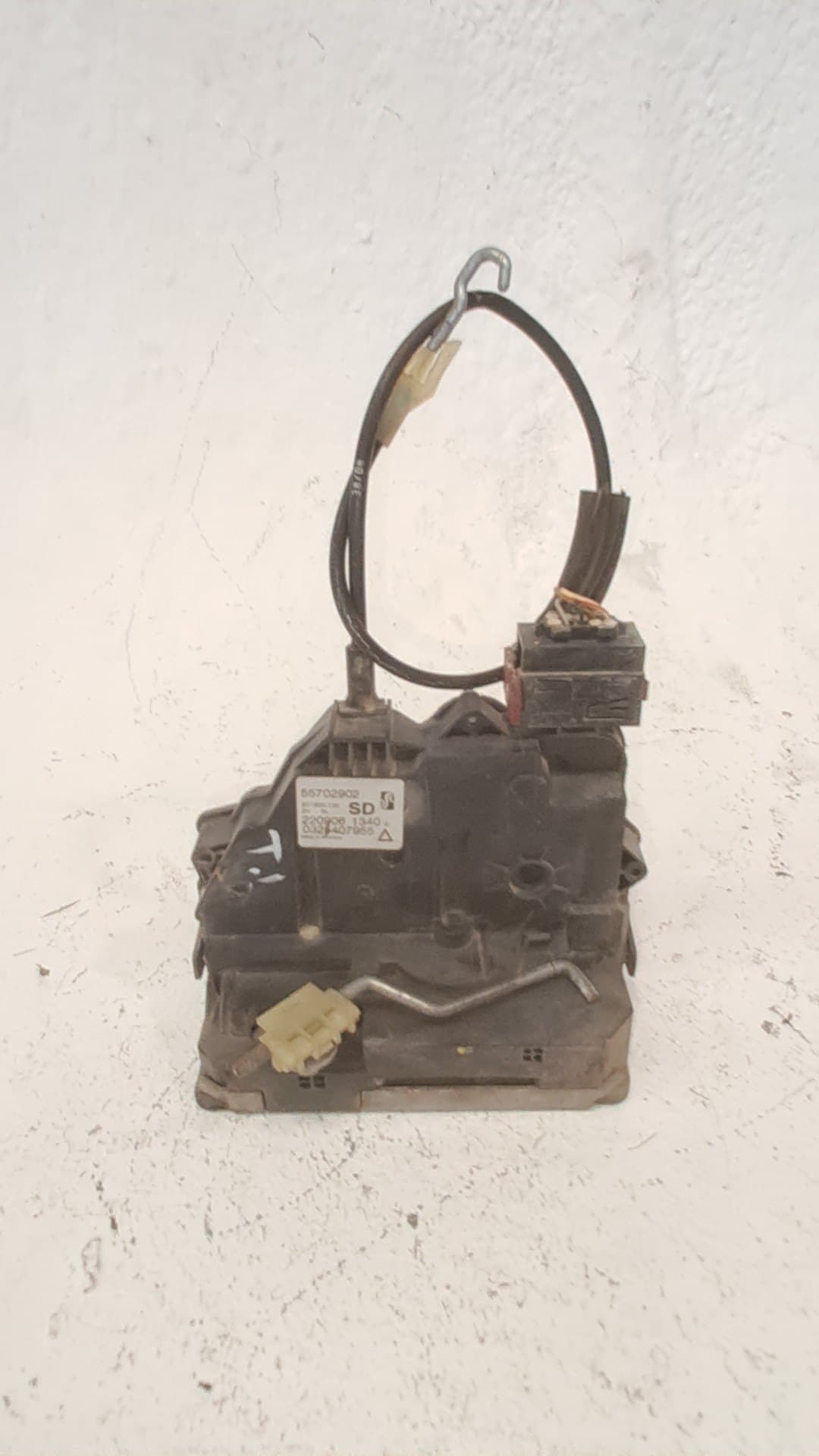 Cerradura puerta trasera izquierda OPEL CORSA D