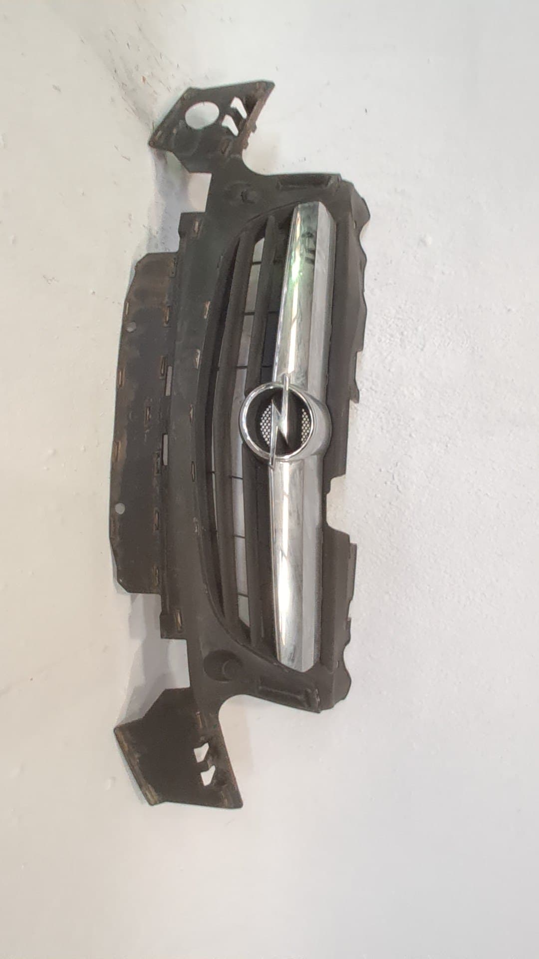 Rejilla paragolpes delantero OPEL CORSA D