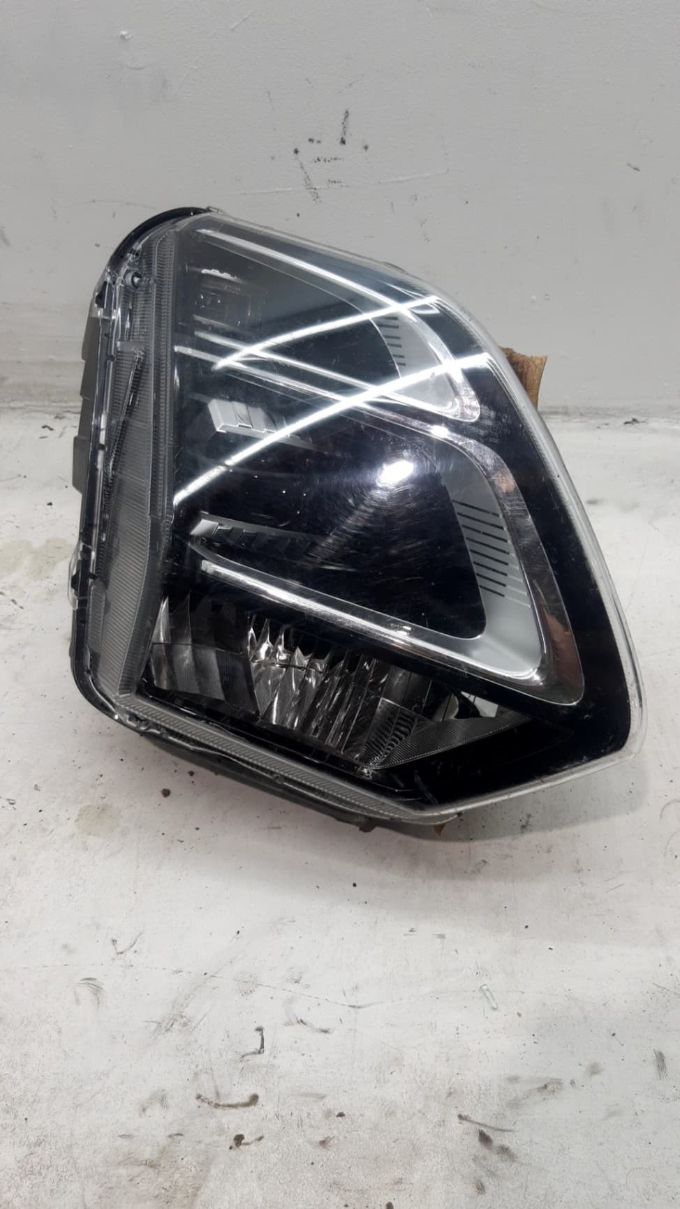 Faro derecho OMODA C5