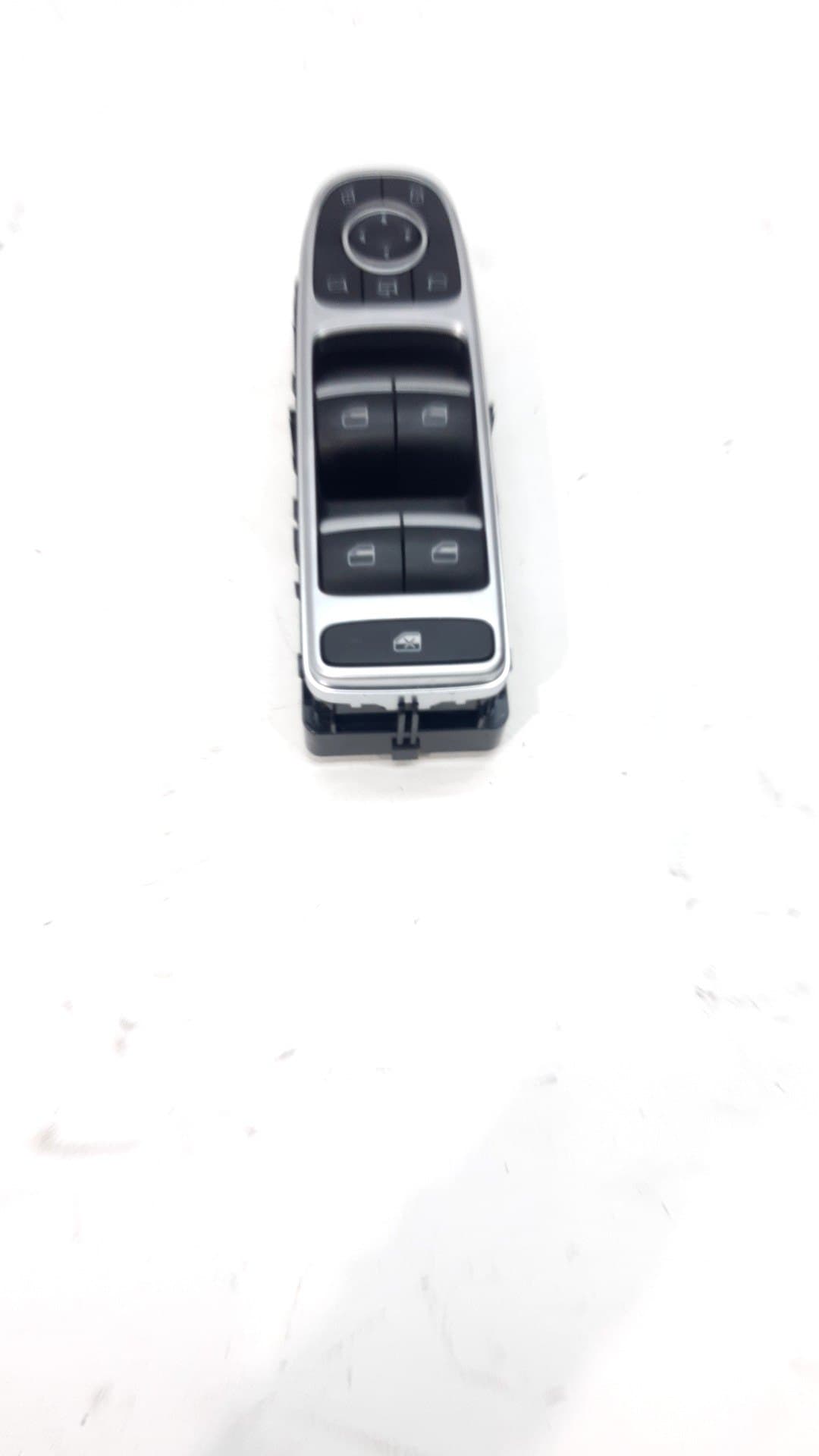 Mando elevalunas delantero izquierdo OMODA C5