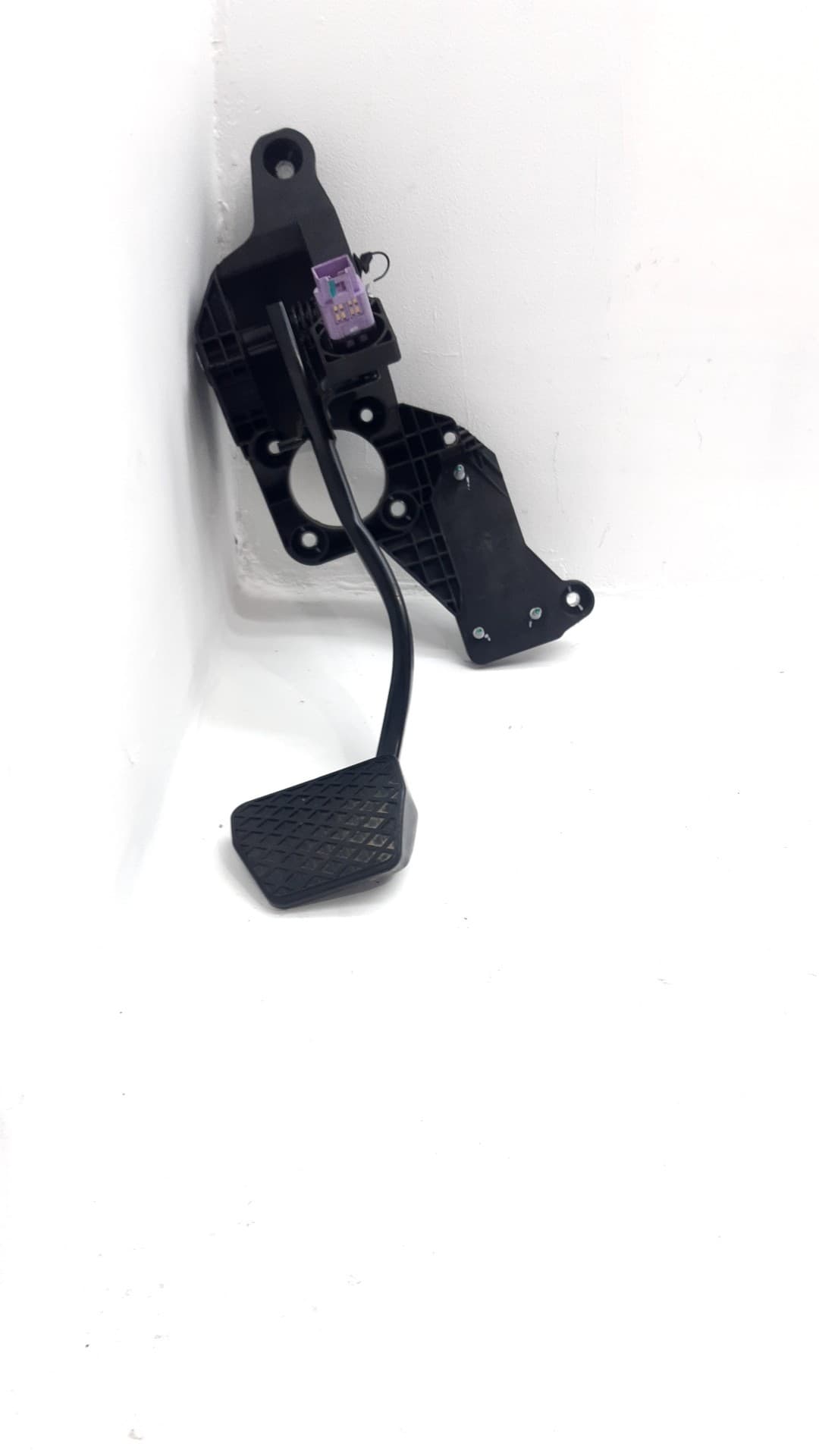 Pedal freno OMODA C5