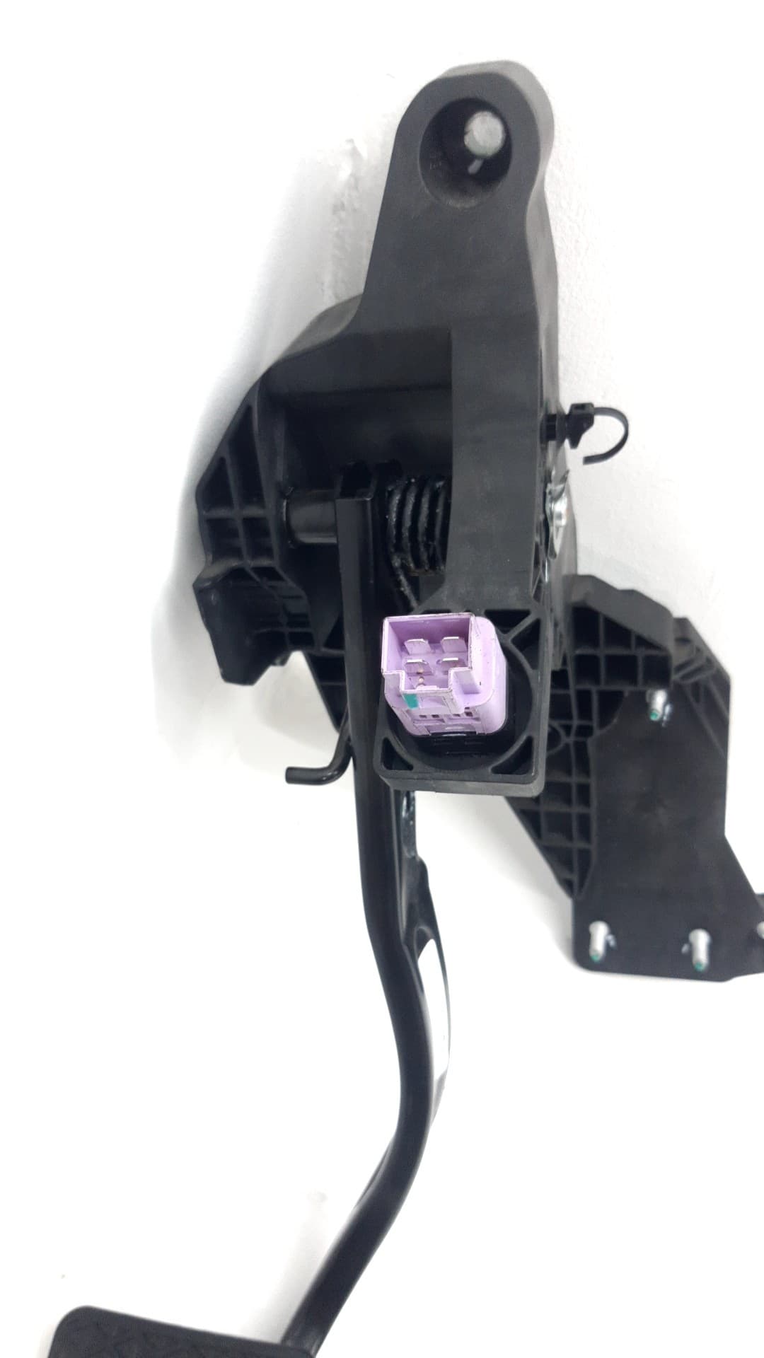Pedal freno OMODA C5 2