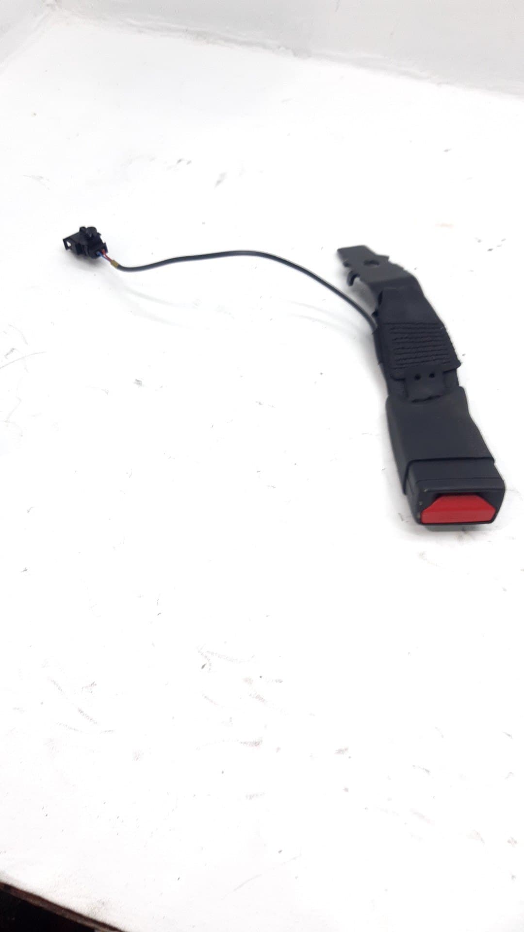 Enganche cinturon trasero izquierdo OMODA C5