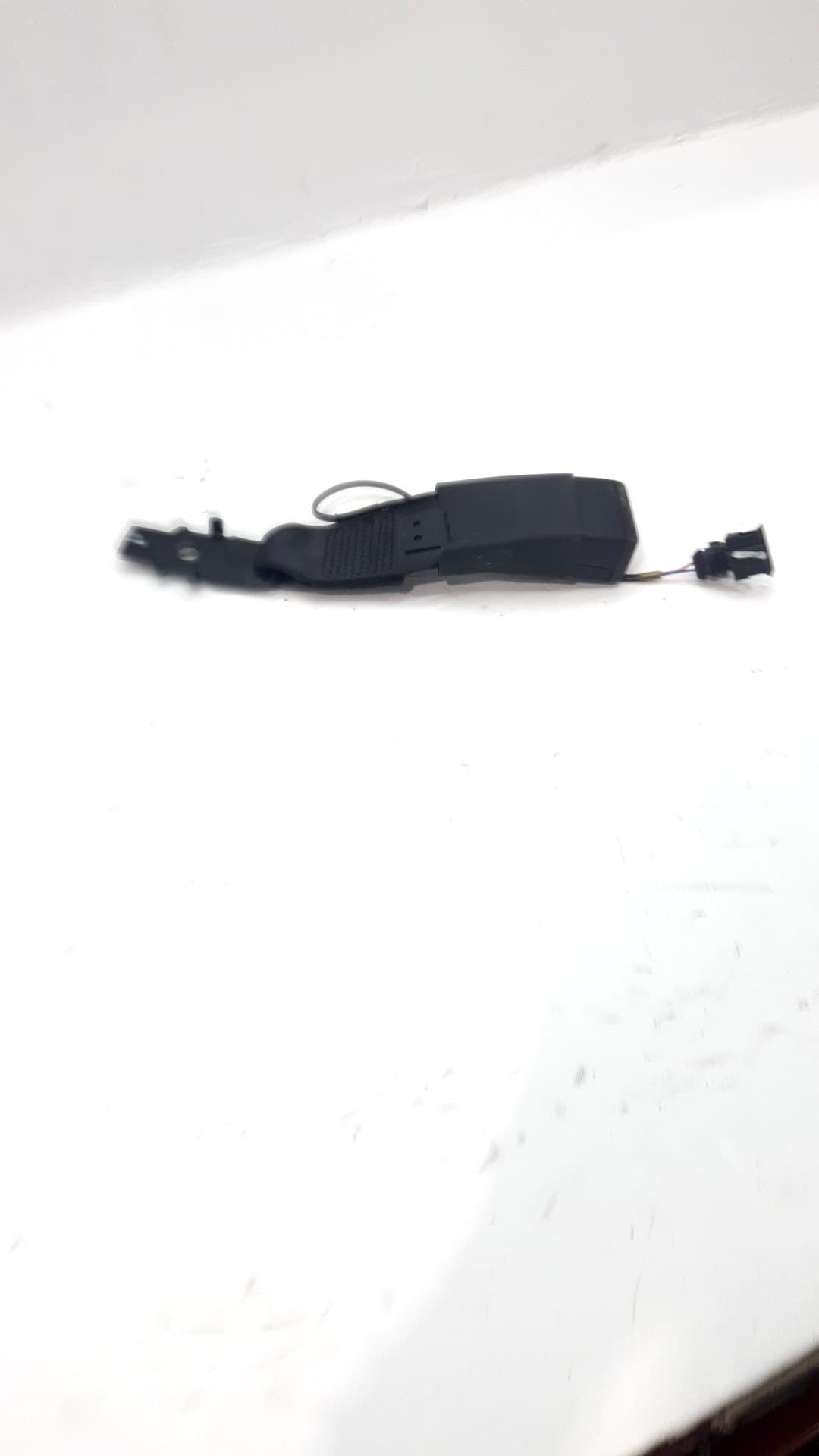 Enganche cinturon trasero izquierdo OMODA C5 2