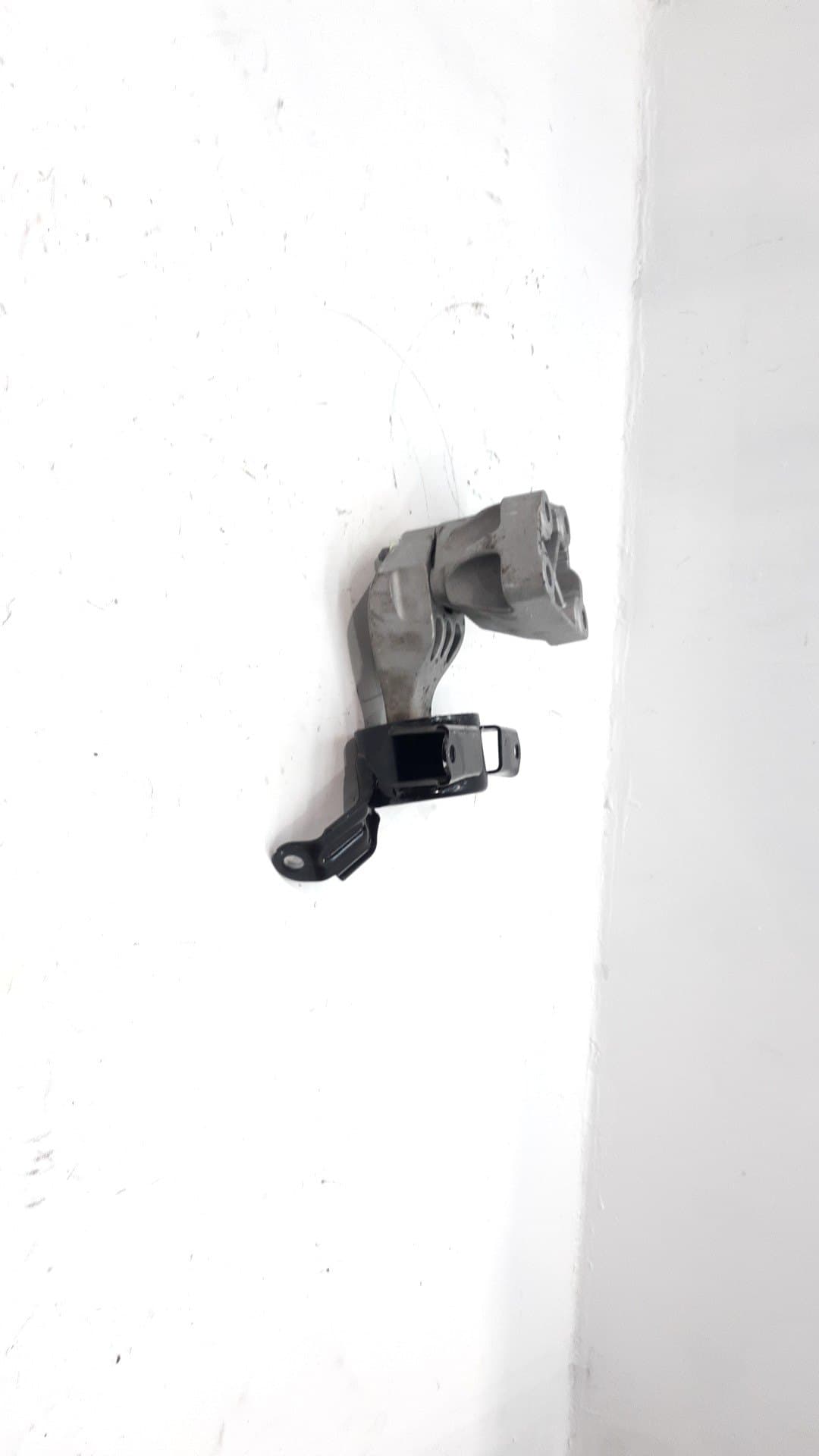 Soporte motor OMODA C5 3
