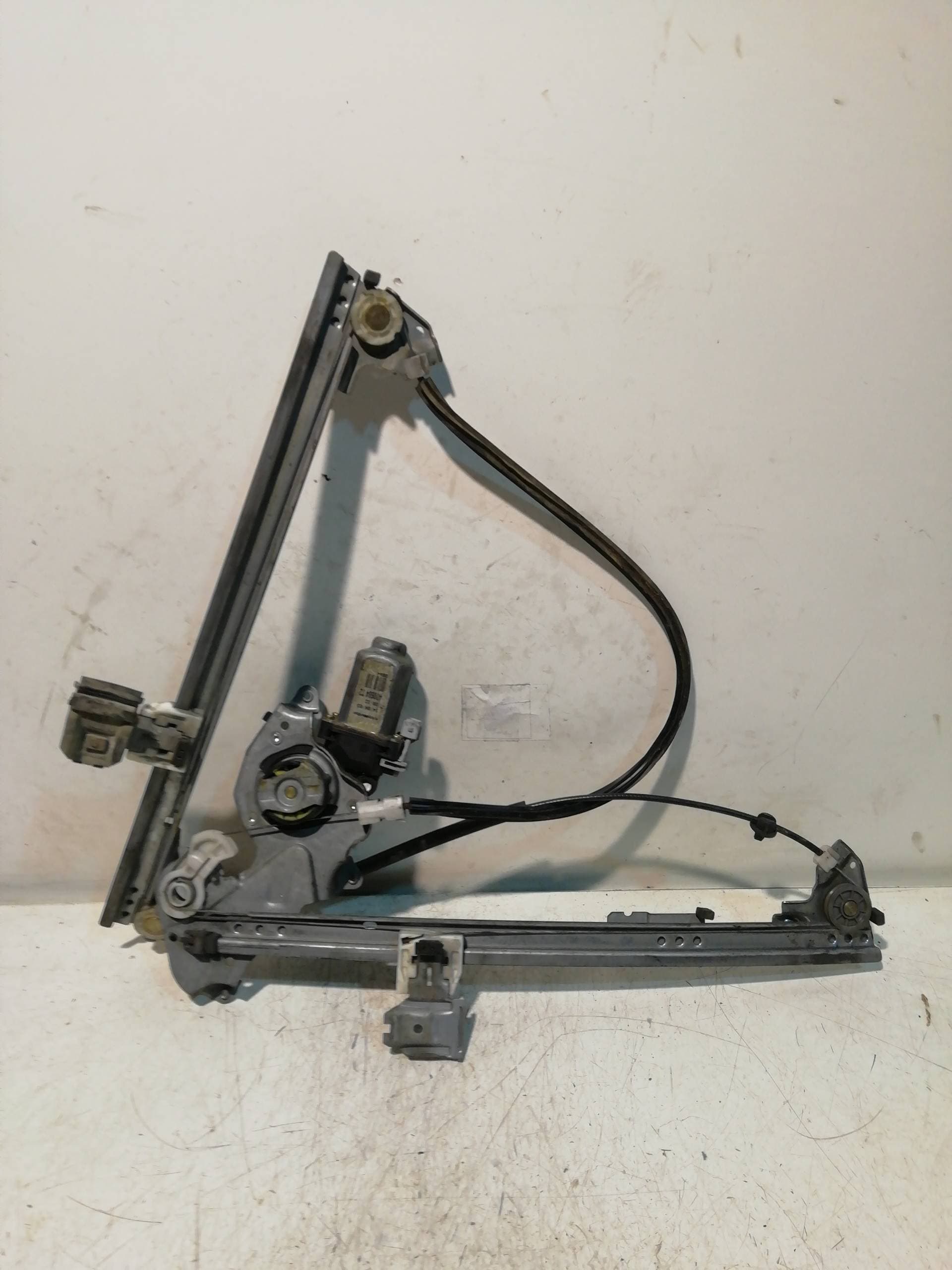 Elevalunas delantero derecho MG SERIE 75 (RJ) 4