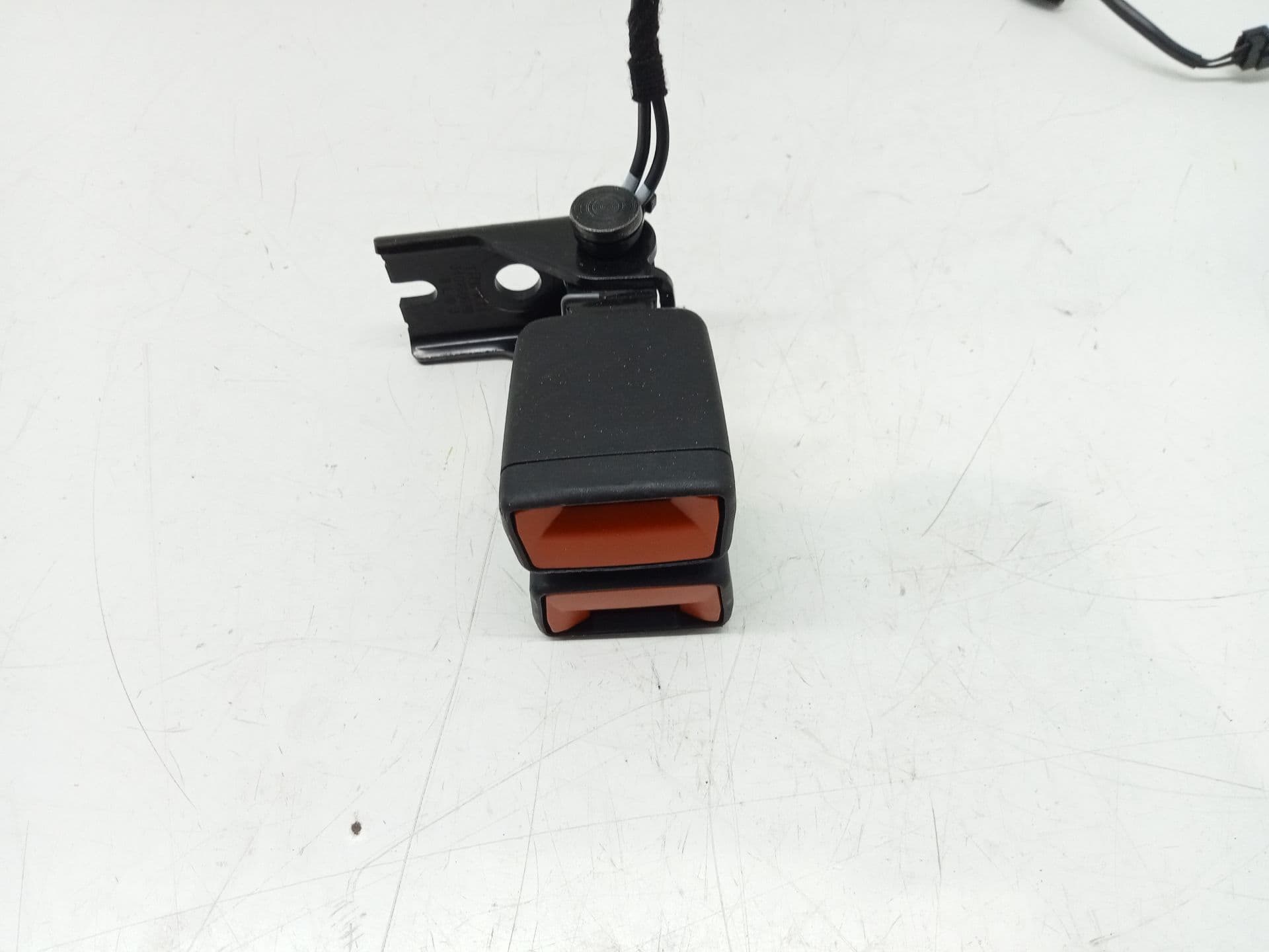 Enganche cinturon FORD FIESTA (CE1)