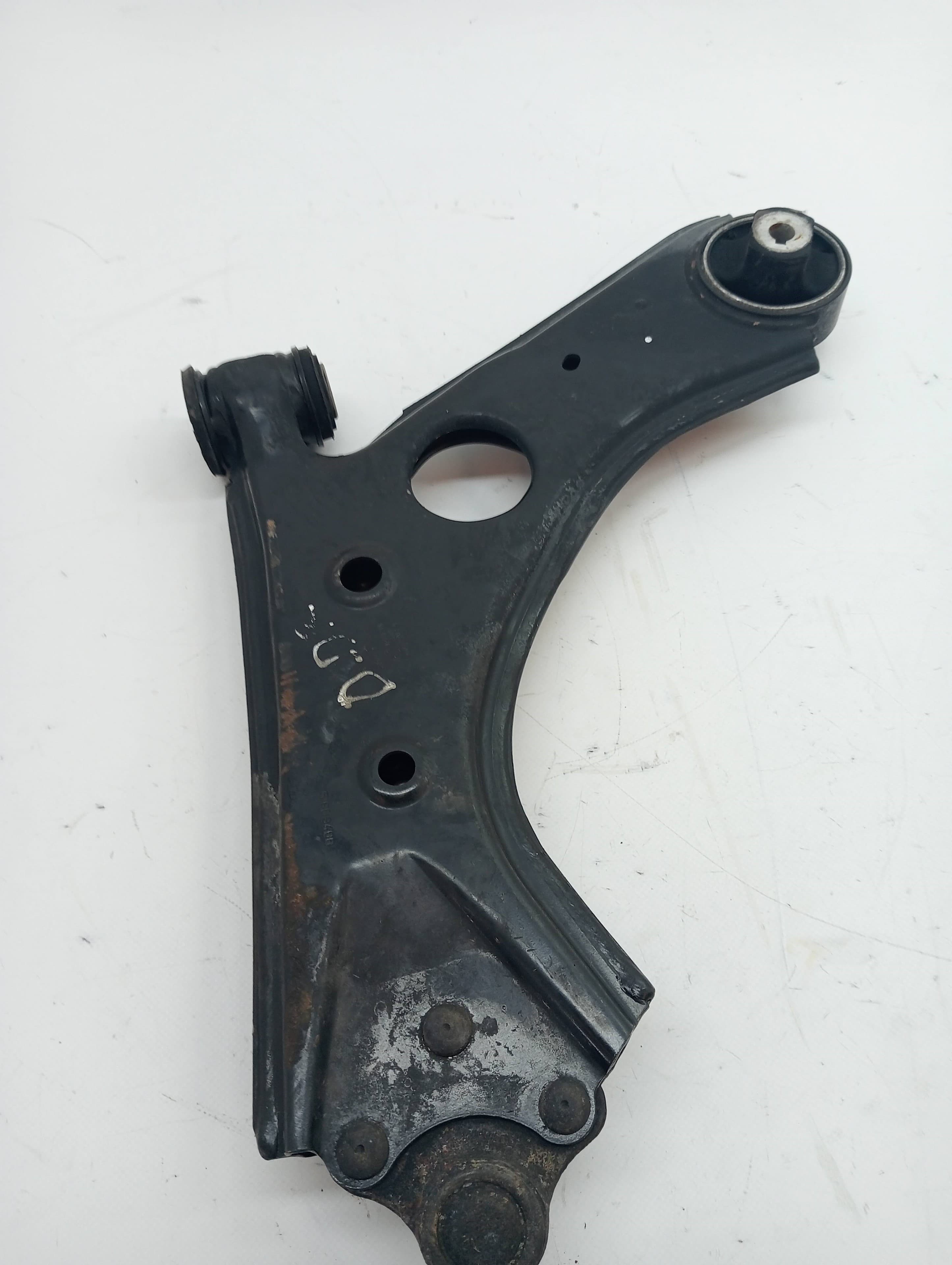 Brazo suspension inferior delantero derecho OPEL COMBO D 3