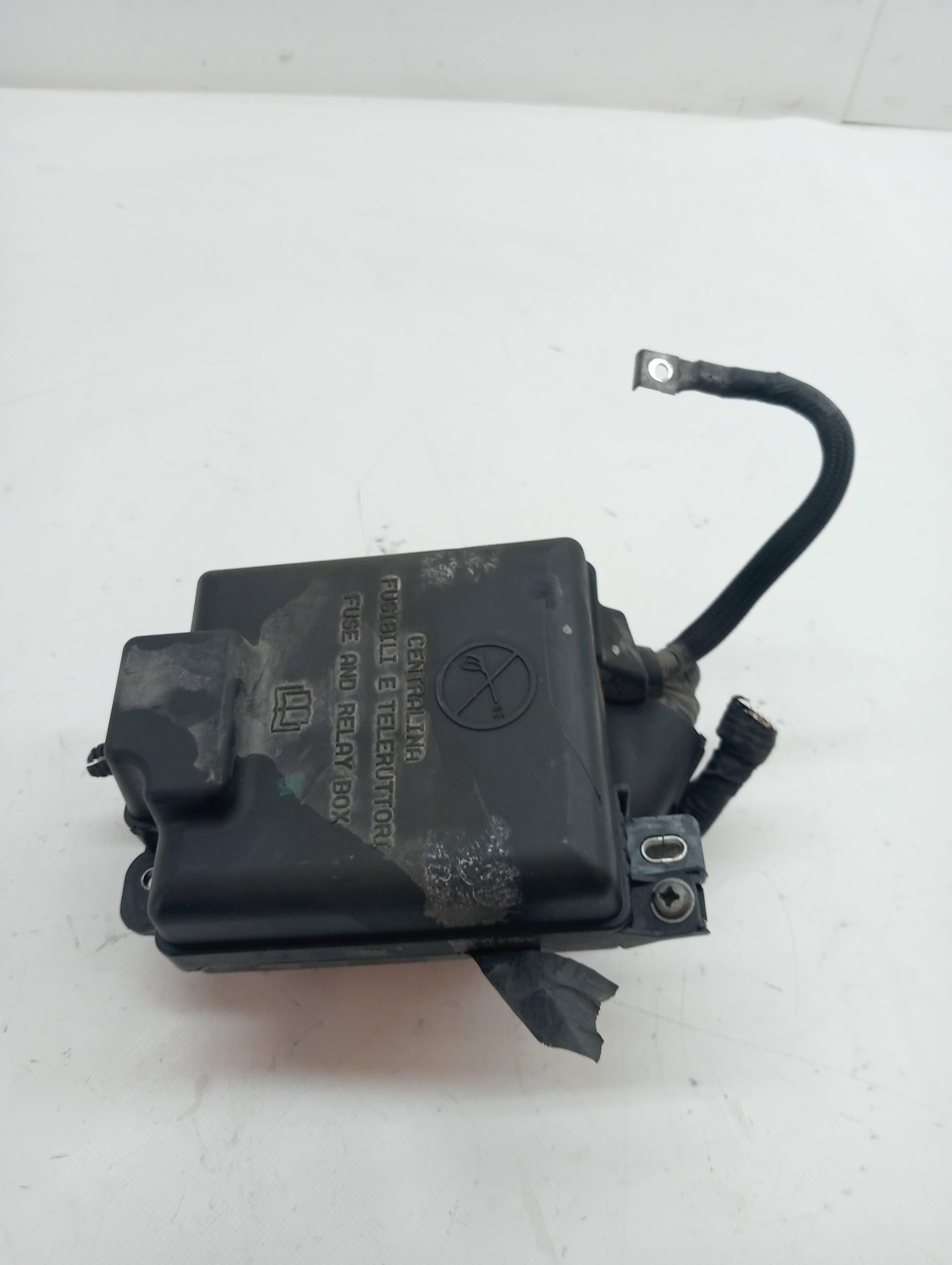 Caja reles / fusibles OPEL COMBO D