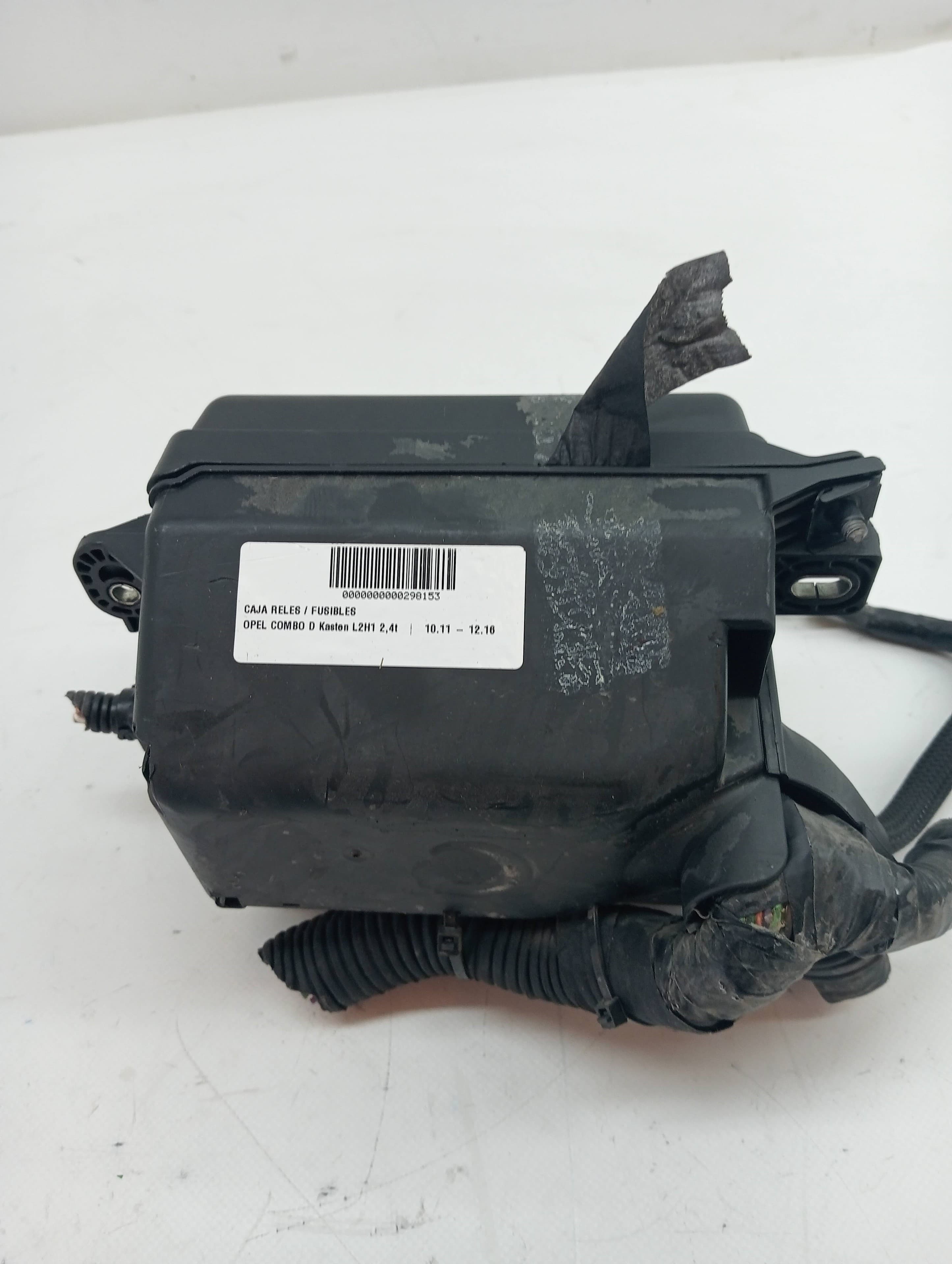 Caja reles / fusibles OPEL COMBO D 3