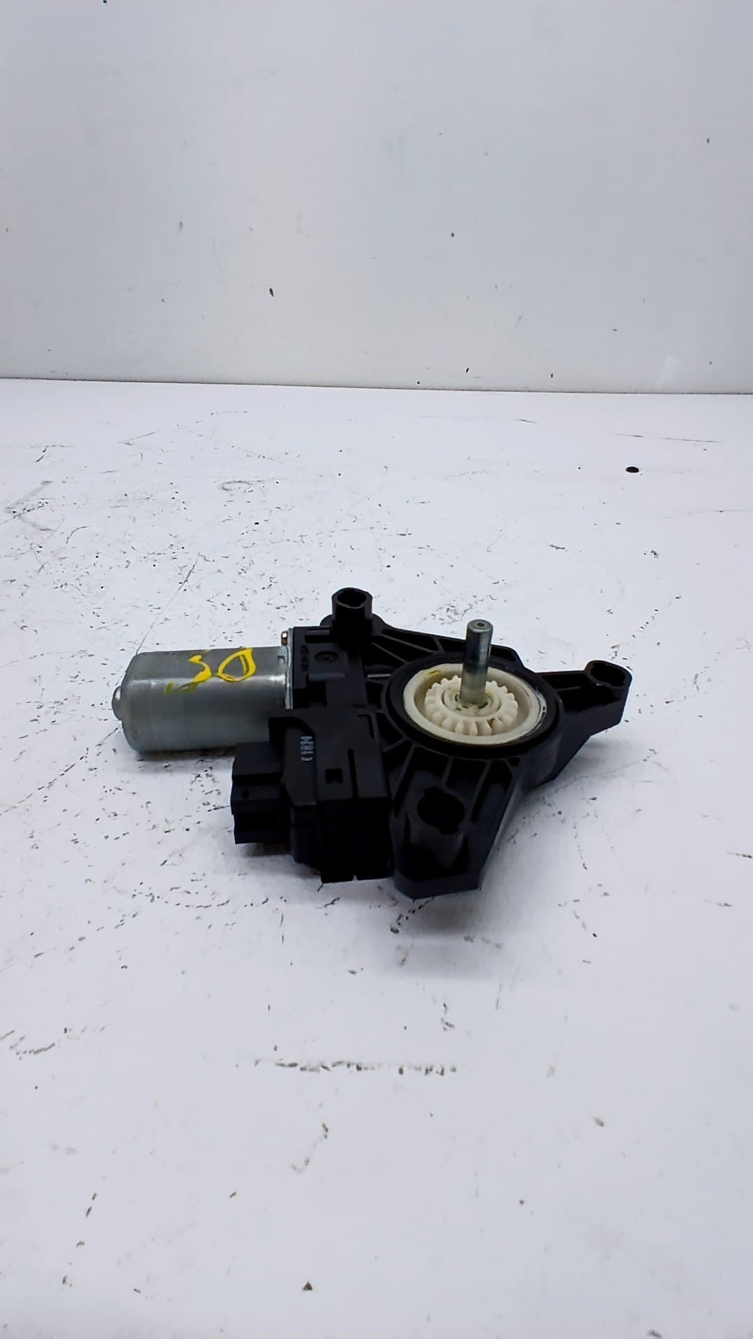 Motor elevalunas trasero izquierdo MERCEDES-BENZ CLASE A (W169) 3