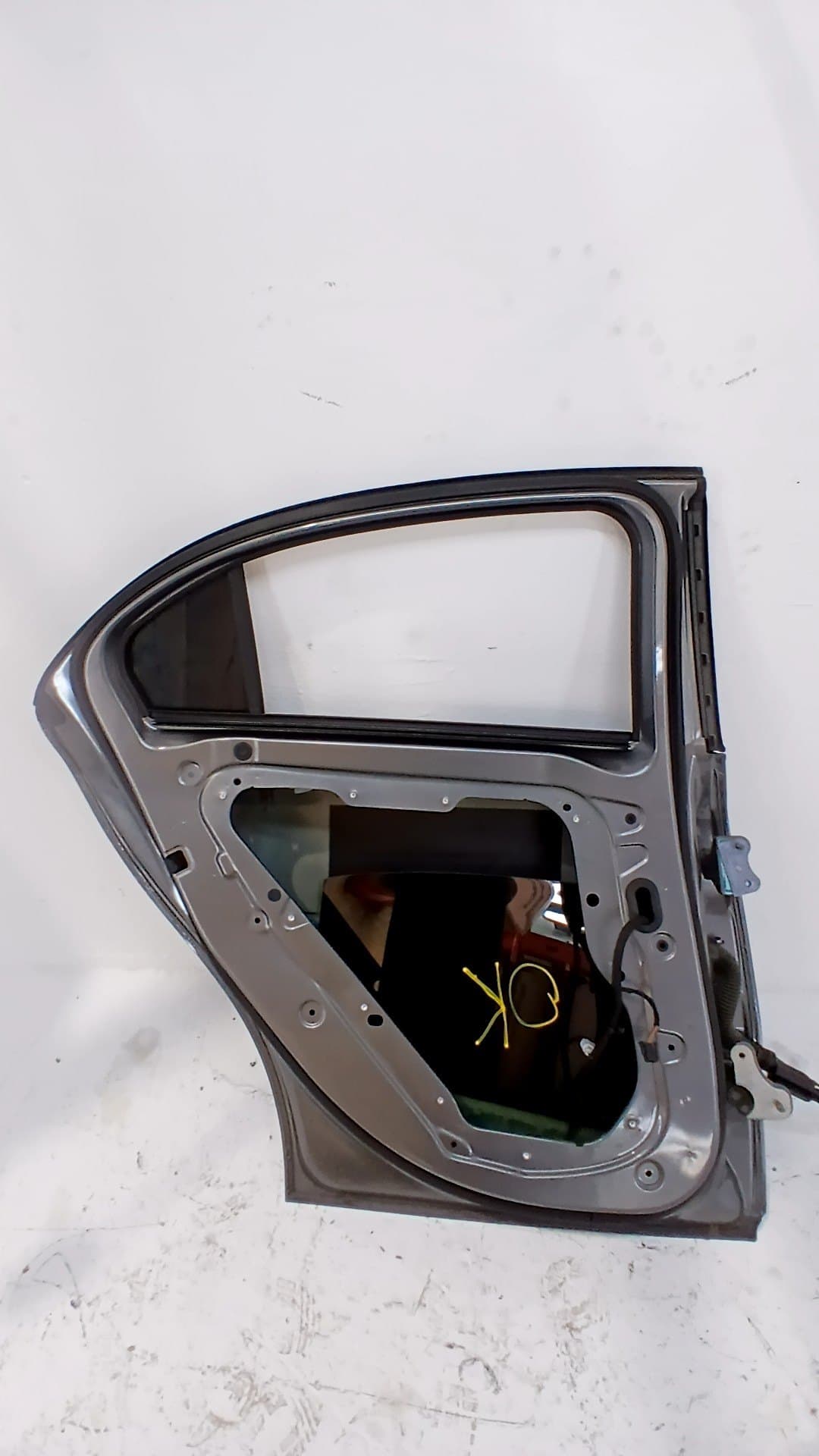 Puerta trasera izquierda MERCEDES-BENZ CLASE A (W169) 4