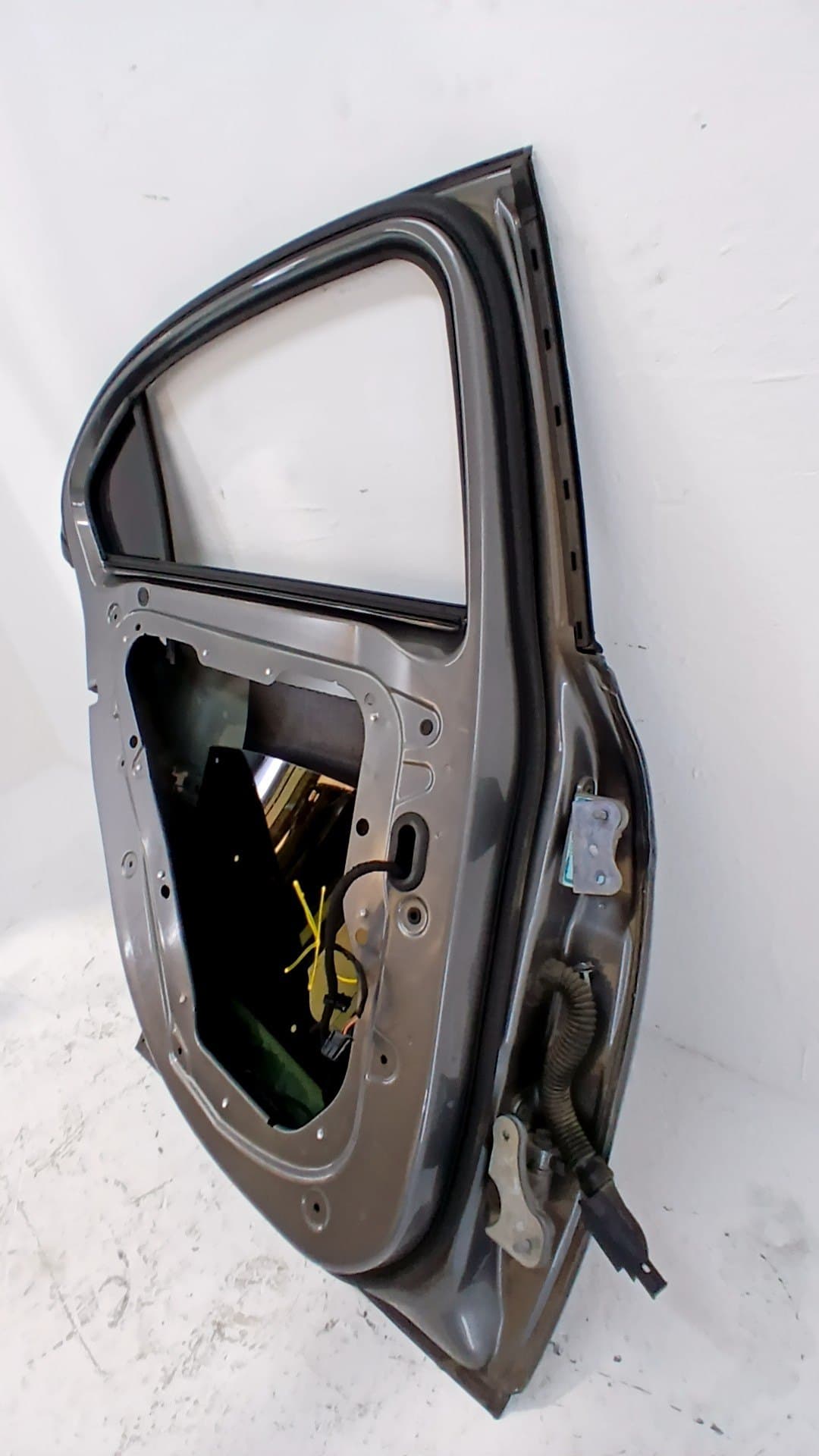 Puerta trasera izquierda MERCEDES-BENZ CLASE A (W169) 2