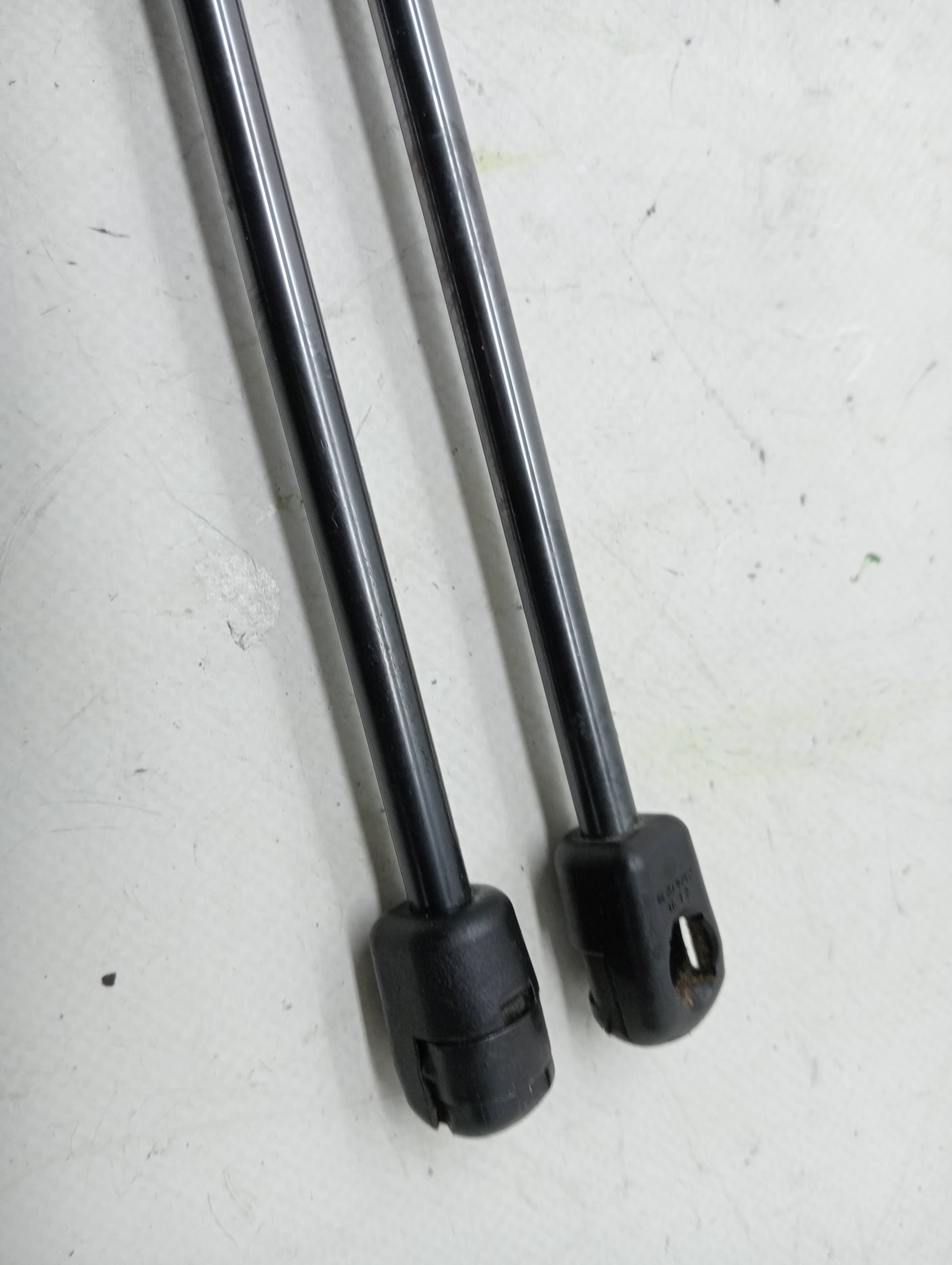 Amortiguadores maletero / porton SEAT MII (KF1) 3