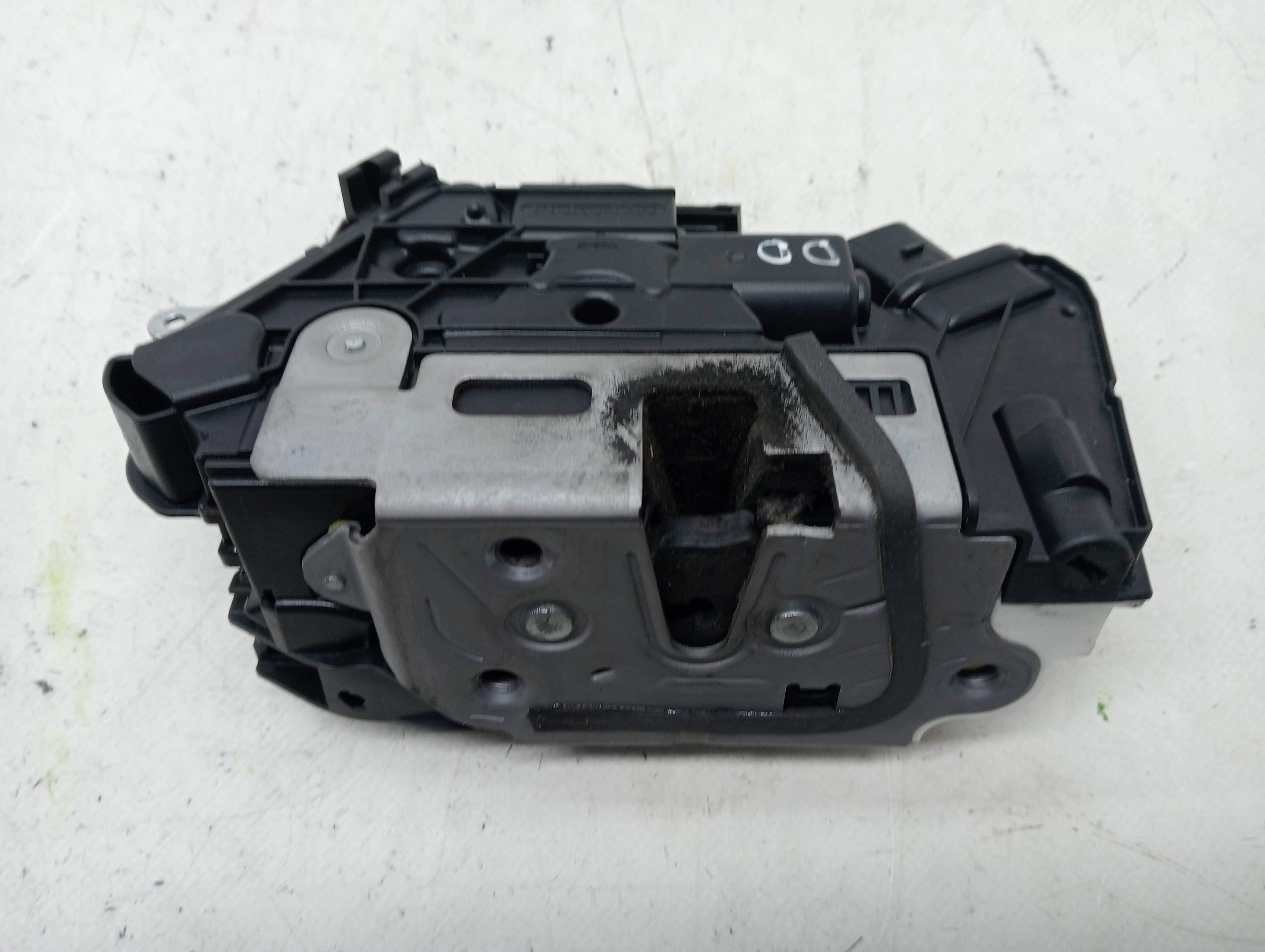 Cerradura puerta delantera derecha SEAT MII (KF1) 3