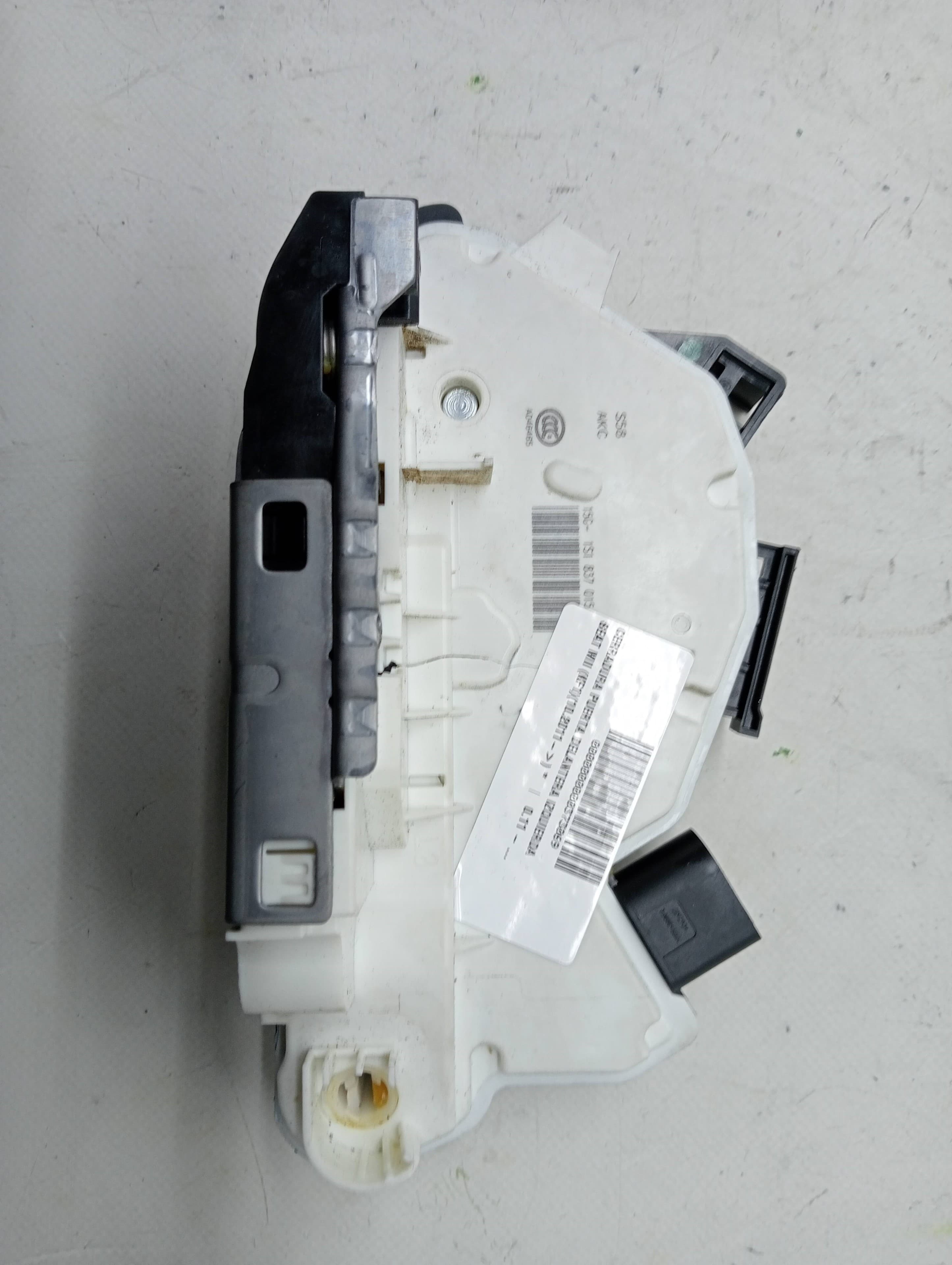 Cerradura puerta delantera izquierda SEAT MII (KF1)