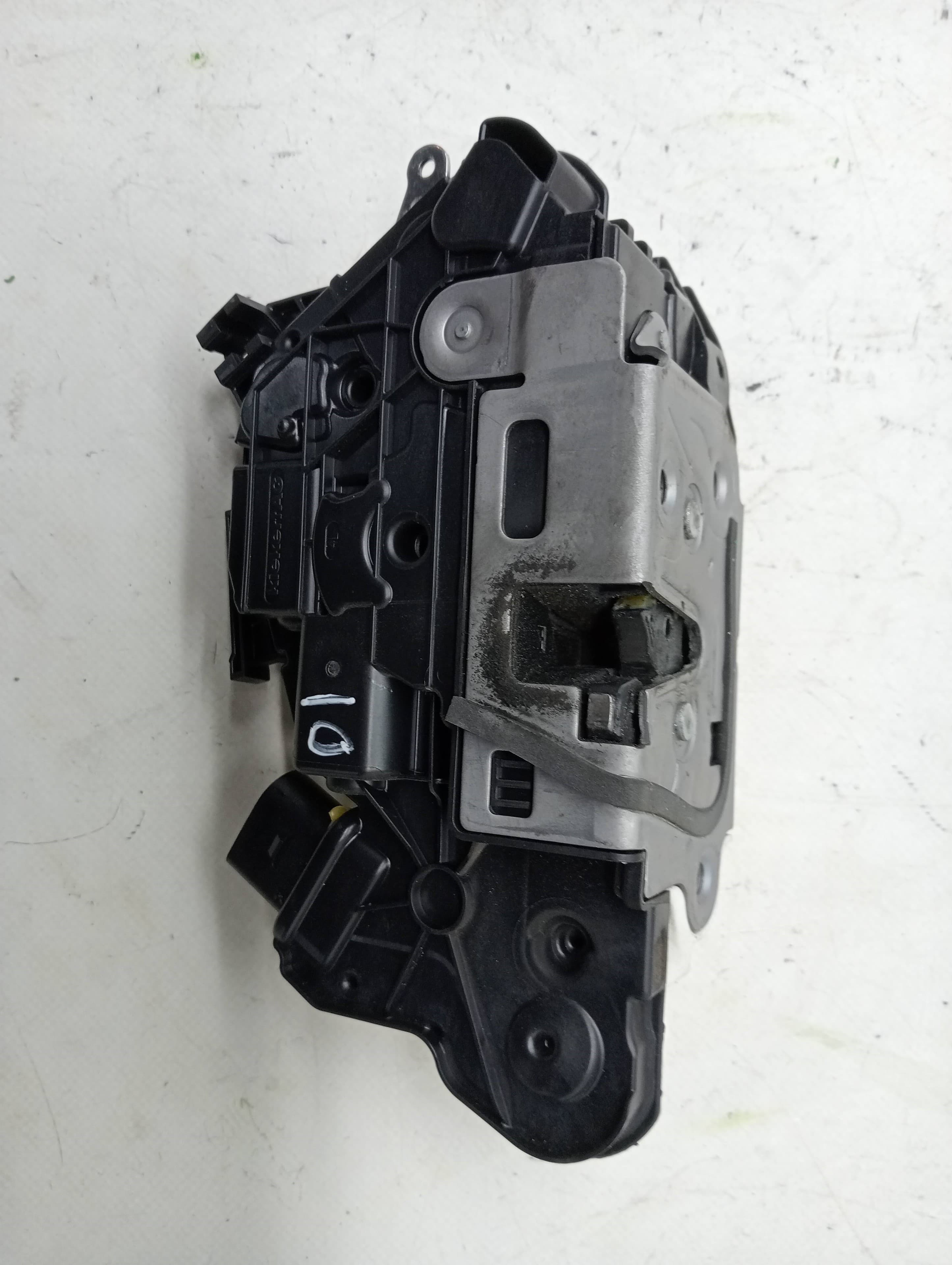 Cerradura puerta delantera izquierda SEAT MII (KF1) 3